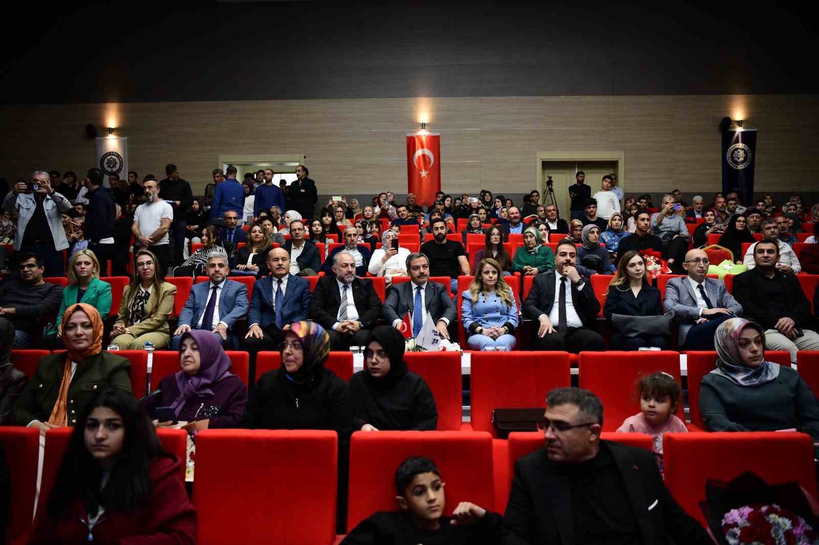 MALATYA TURGUT ÖZAL ÜNİVERSİTESİ TIP FAKÜLTESİ’NDE BEYAZ ÖNLÜK HEYECANI