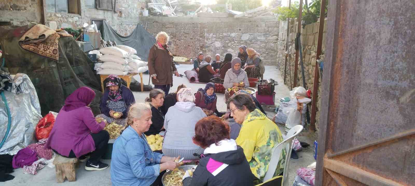 KIZILKEÇİLİ HAYRI