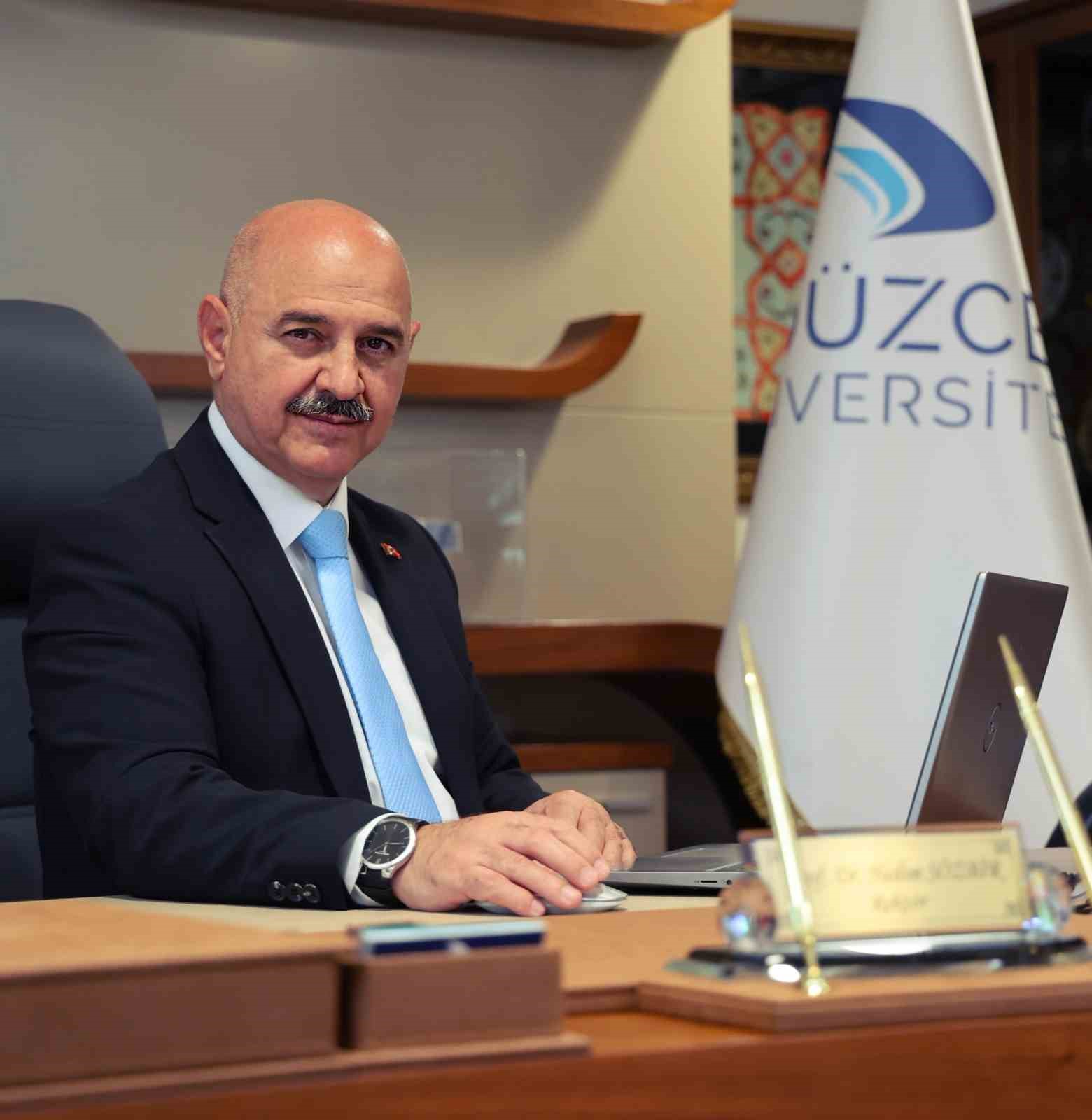 CUMHURBAŞKANLIĞI KARARNAMESİ İLE DÜZCE ÜNİVERSİTESİ REKTÖRLÜĞÜ'NE PROF. DR. NEDİM SÖZBİR YENİDEN ATANDI.