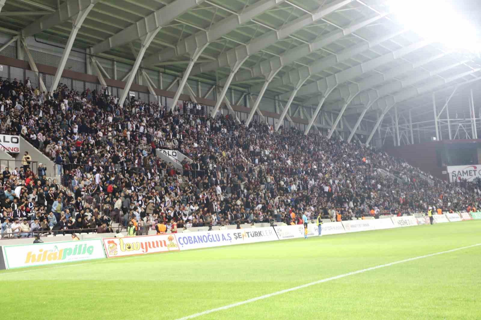 NESİNE 2. LİG: ELAZIĞSPOR: 2 – ÇORLUSPOR 1947: 3