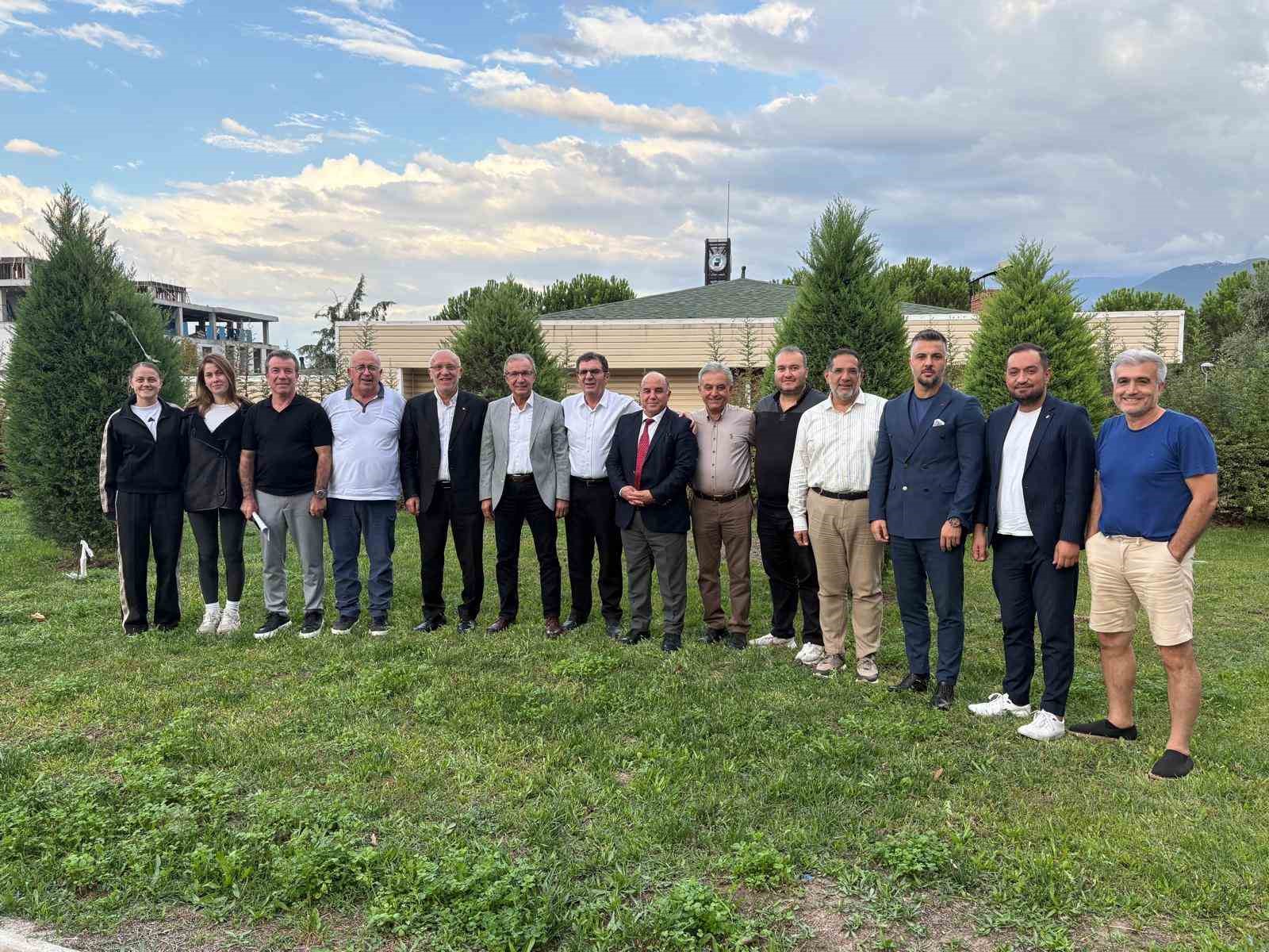TÜRKİYE FUTBOL ADAMLARI DERNEĞİ (TÜRFAD) DENİZLİ ŞUBESİ TARAFINDAN DÜZENLENEN ÇALIŞTAYDA, DENİZLİ'NİN FUTBOL HARİTASININ ÇIKARILMASI KARARLAŞTIRILDI.