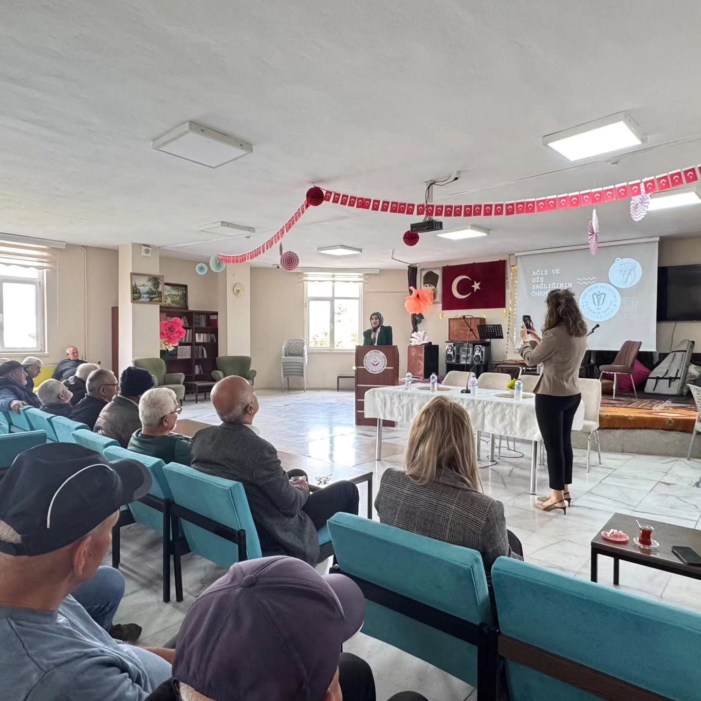 HUZUREVİ SAKİNLERİNE AĞIZ VE DİŞ SAĞLIĞI TARAMASI