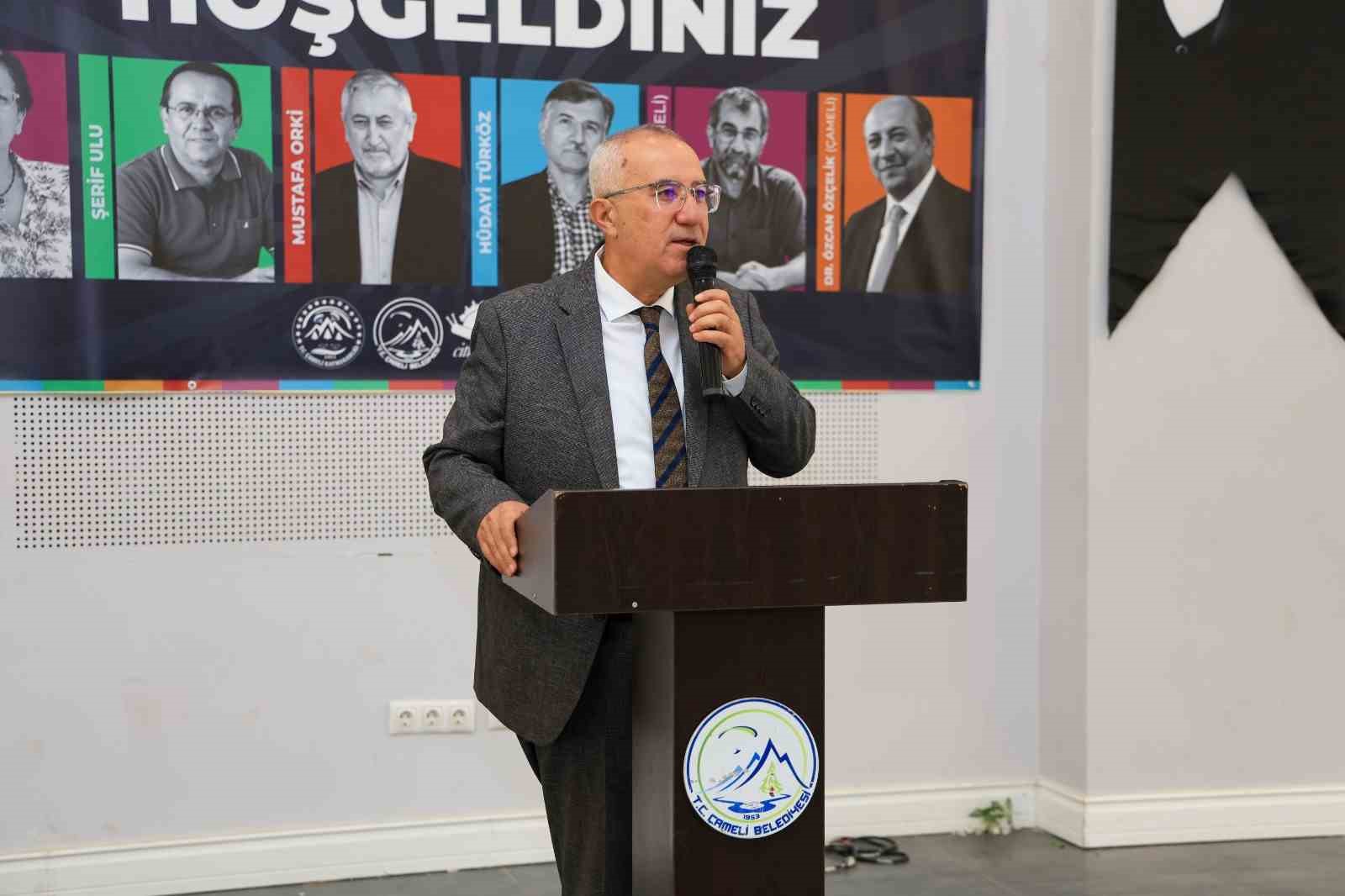 ÇAMELİ BELEDİYESİ TARAFINDAN BU YIL İKİNCİSİ DÜZENLENEN KİTAP GÜNLERİ, DÜZENLENEN AÇILIŞ PROGRAMI BAŞLADI. KİTAP GÜNLERİ, İLK GÜNDEN KİTAPSEVERLER TARAFINDAN YOĞUN İLGİ GÖRDÜ. 2. KİTAP GÜNLERİ, 2 EKİM CUMA GÜNÜ SAAT 18.00 ZİYARETÇİLERİNİ AĞIRLAYACAK.