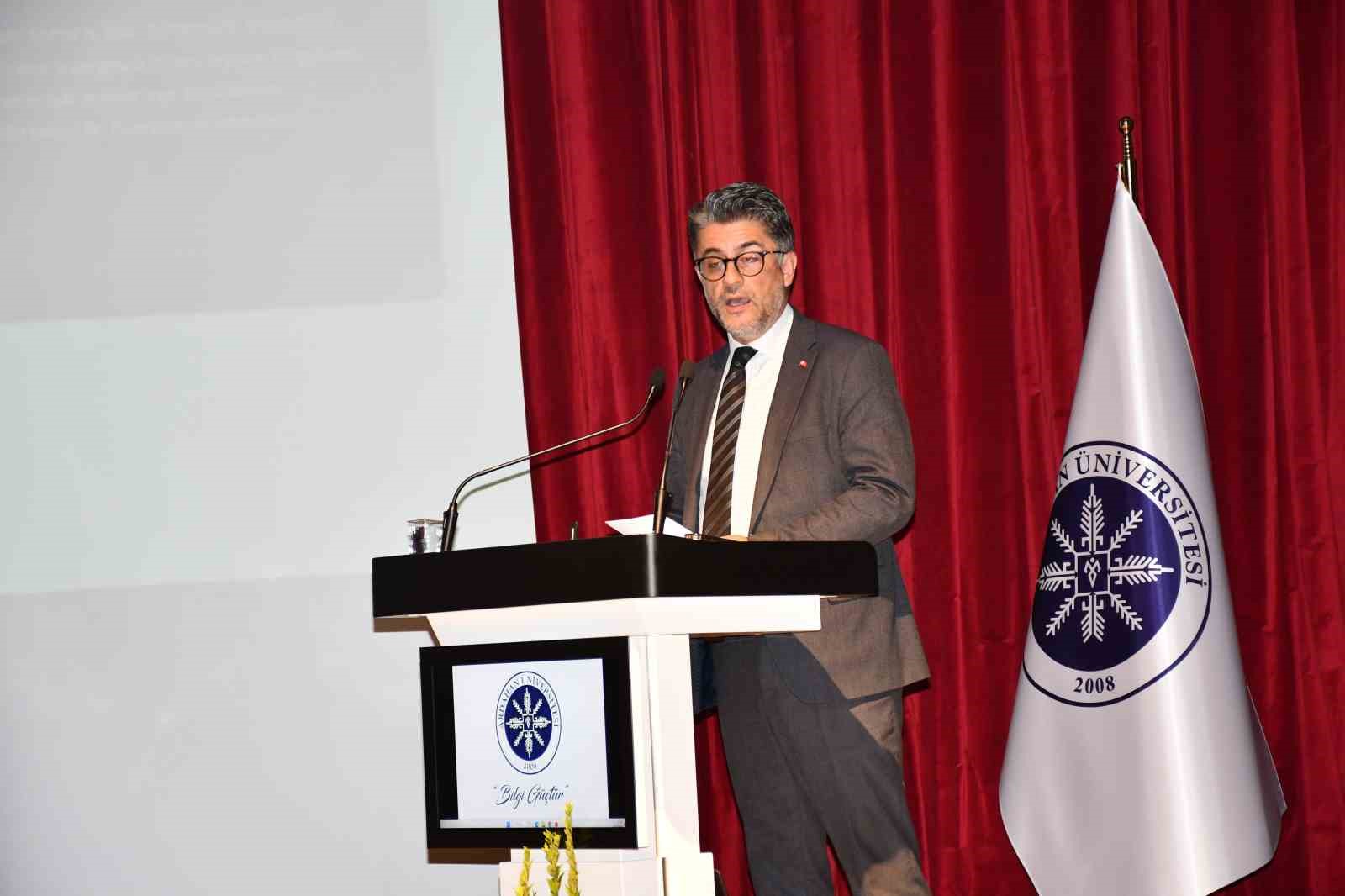 ÇANAKKALE ÜNİVERSİTESİ REKTÖRÜ PROF. DR. RAMAZAN CÜNEYT ERENOĞLU