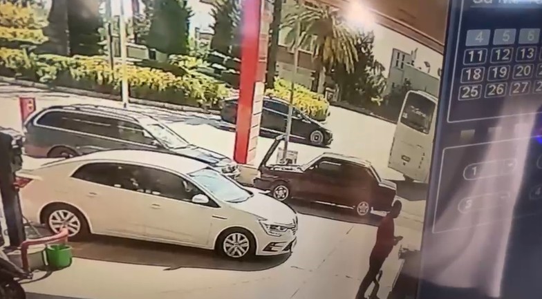 KAZA ANI GÜVENLİK KAMERASINA SANİYE SANİYE YANSIDI.