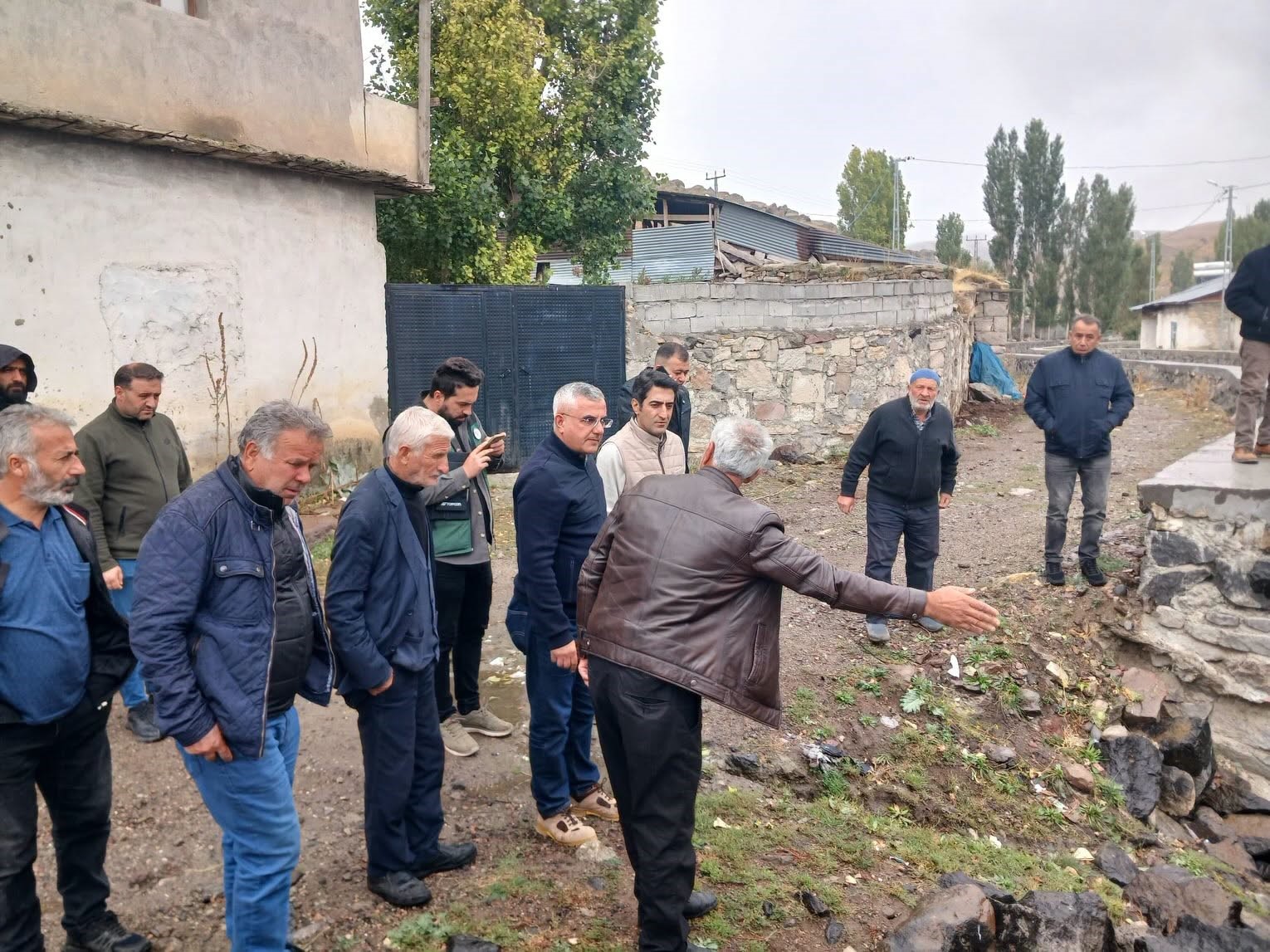 SARIKAMIŞ KAYMAKAMI ASLANTATAR’DAN KÖY ZİYARETLERİ(KARS-İHA)