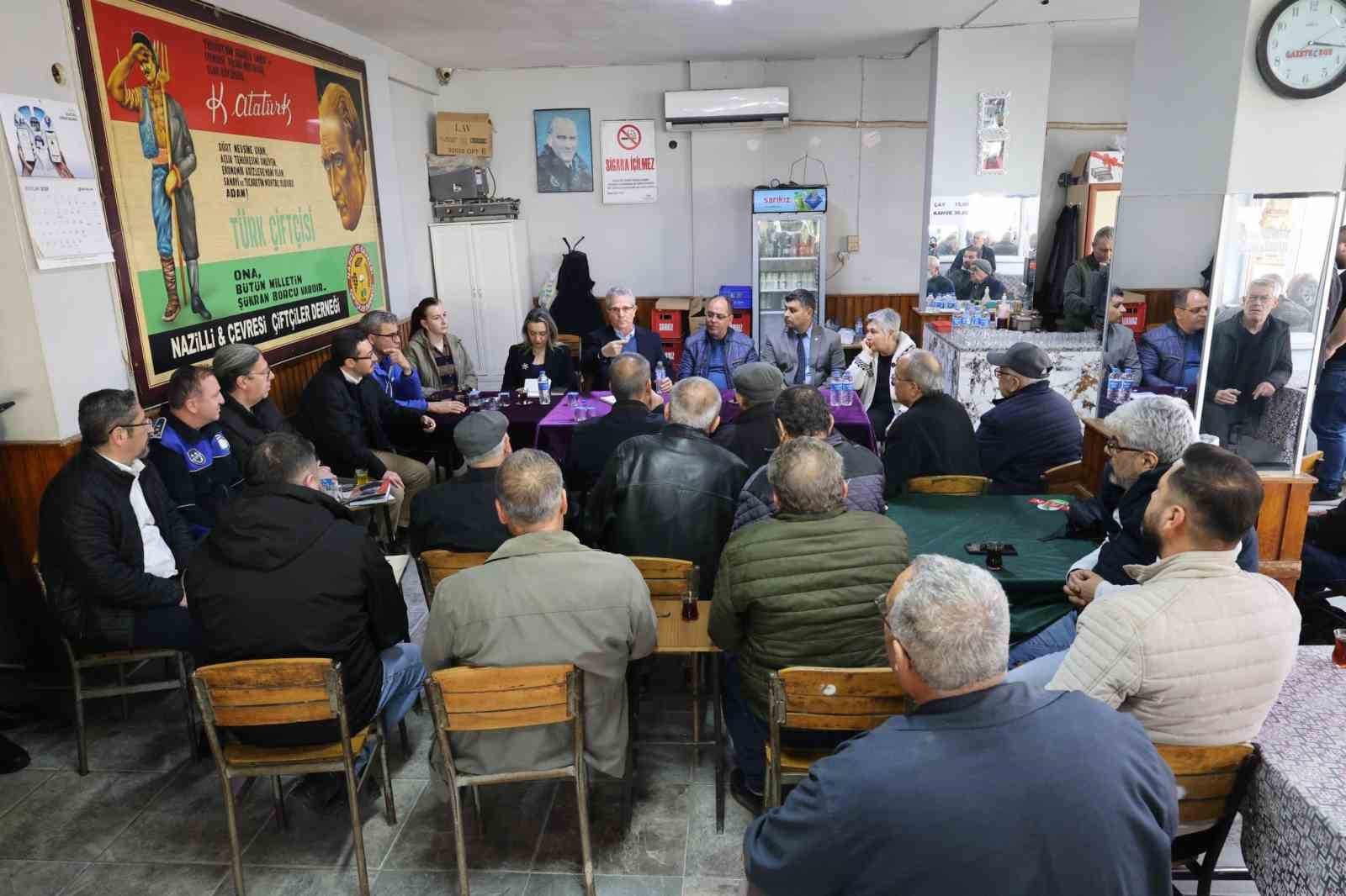 NAZİLLİ BELEDİYE BAŞKANI DR. ERTUĞRUL TETİK, VATANDAŞ ODAKLI BELEDİYECİLİK ANLAYIŞI DOĞRULTUSUNDA SAHA ÇALIŞMALARINI ARALIKSIZ SÜRDÜRÜYOR. BAŞKAN TETİK, 2026 YILININ İLK 8 AYINDA MAHALLE VE HALK BULUŞMALARI, ESNAF ZİYARETLERİ, ÇARŞI VE PAZAR GEZİLERİ İLE MAKAM GÖRÜŞMELERİ KAPSAMINDA TOPLAM 13 BİN 480 VATANDAŞLA BİREBİR GÖRÜŞEREK TALEP, ÖNERİ VE SORUNLARINI DİNLEDİ.