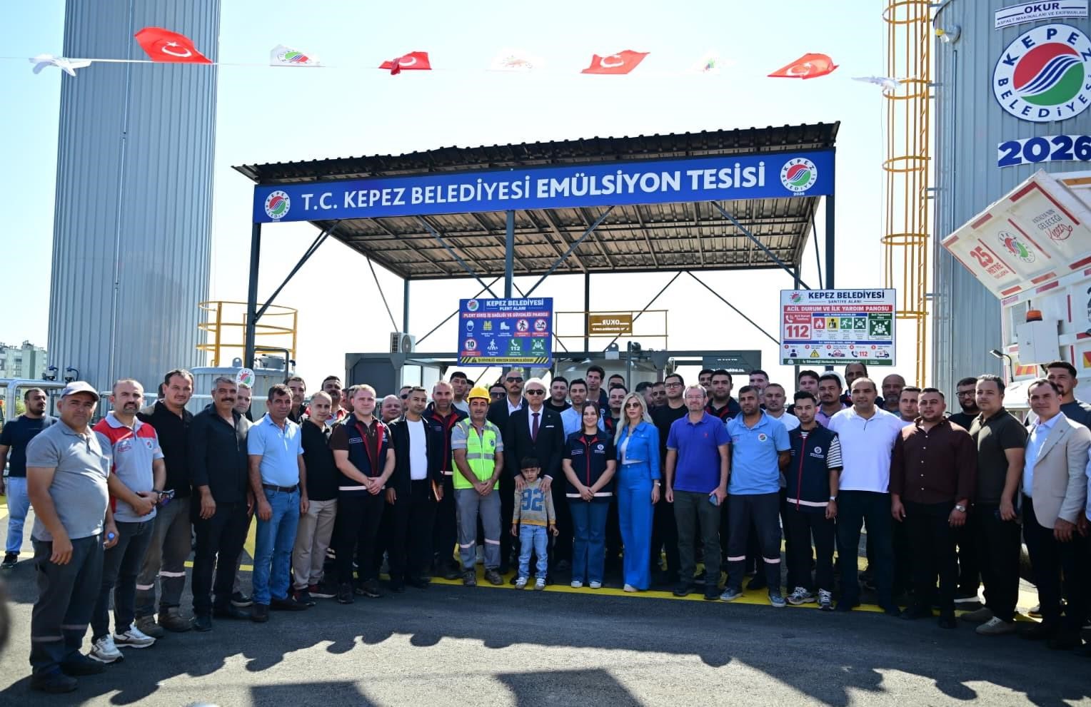KEPEZ BELEDİYE BAŞKANI MESUT KOCAGÖZ, KEPEZ’İN PARASINI KORUYAN VE HİZMET KAPASİTESİNİ ARTIRAN YATIRIMLARA BİR YENİSİNİ EKLEDİ. 47 MİLYON 550 BİN TL’LİK YATIRIMLA KURULAN EMÜLSİYON TESİSİ, YILLIK YAKLAŞIK 30 MİLYON TL TASARRUF SAĞLAYACAK