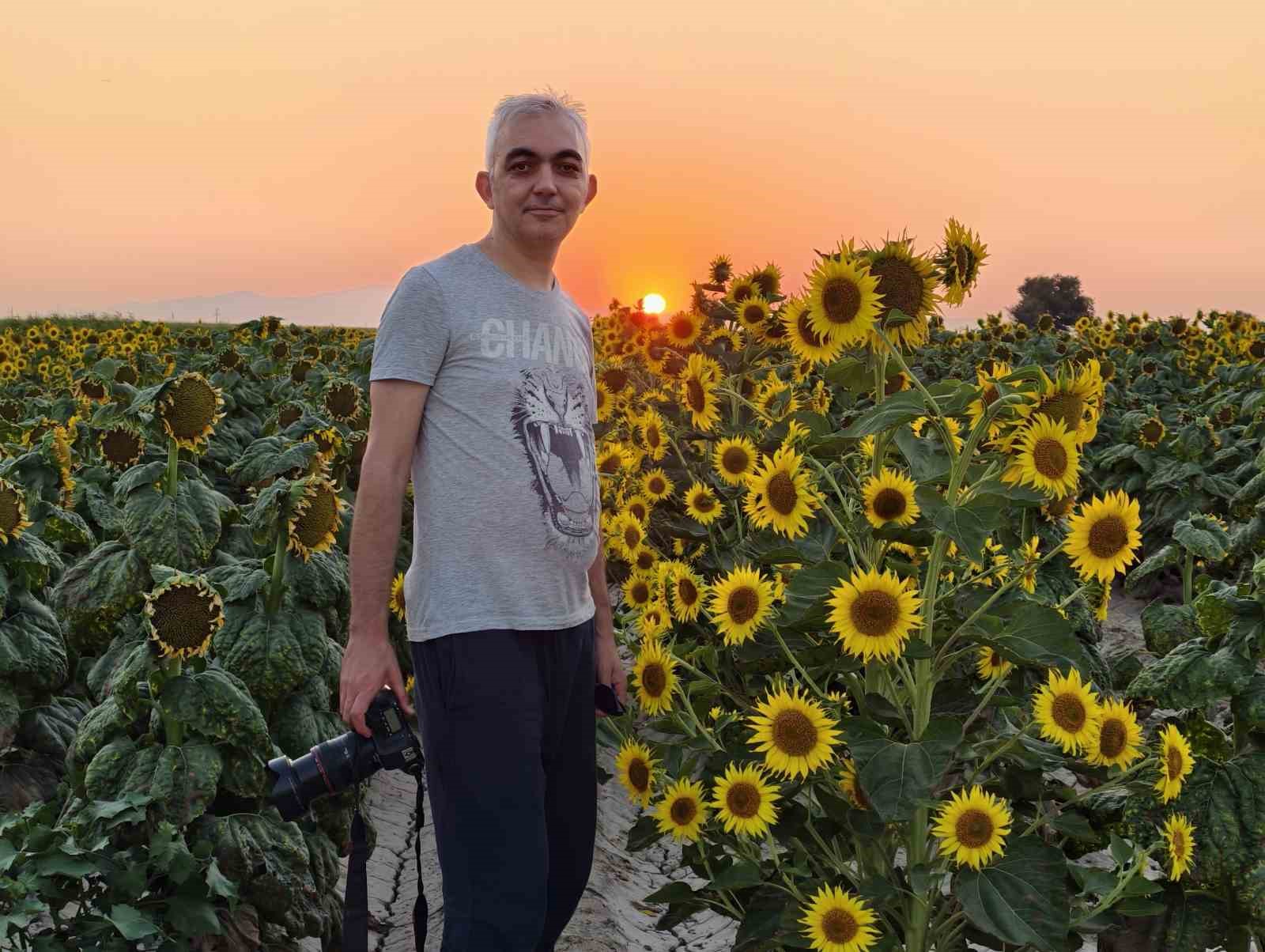 FOTON DERNEĞİ TARAFINDAN USTA FOTOĞRAF SANATÇISI ARA GÜLER’İN VEFATININ 8. YILI ANISINA DÜZENLENEN "ARA GÜLER’İN İZİNDE" ULUSLARARASI FOTOĞRAF YARIŞMASINDA SONUÇLAR AÇIKLANDI. YARIŞMAYA MANİSA’DA ÇEKTİĞİ FOTOĞRAFLA KATILAN İSMAİL AYBEY, DERECEYE GİREREK ÖNEMLİ BİR BAŞARI ELDE ETTİ.