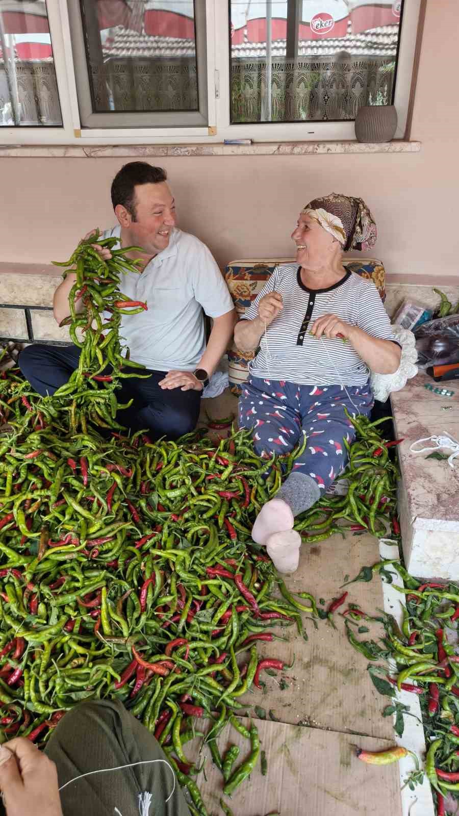 EDİRNE TANITMA VE TAVA CİĞER KALİTE KORUMA DERNEĞİ BAŞKAN VEKİLİ RECEP DURAL VE EV HANIMLARI