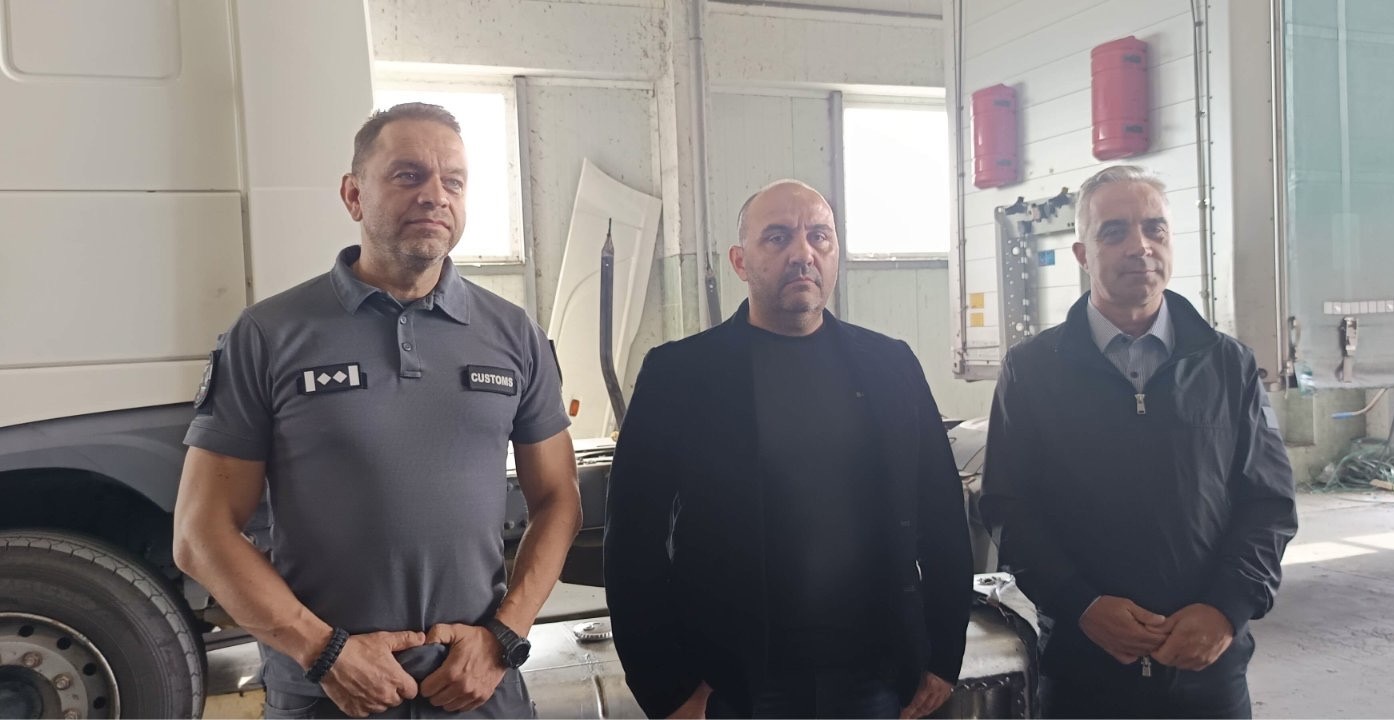 TÜRKİYE’YE SOKULMAK İSTENEN 20 KİLO ESRAR VE 20 KOKAİN