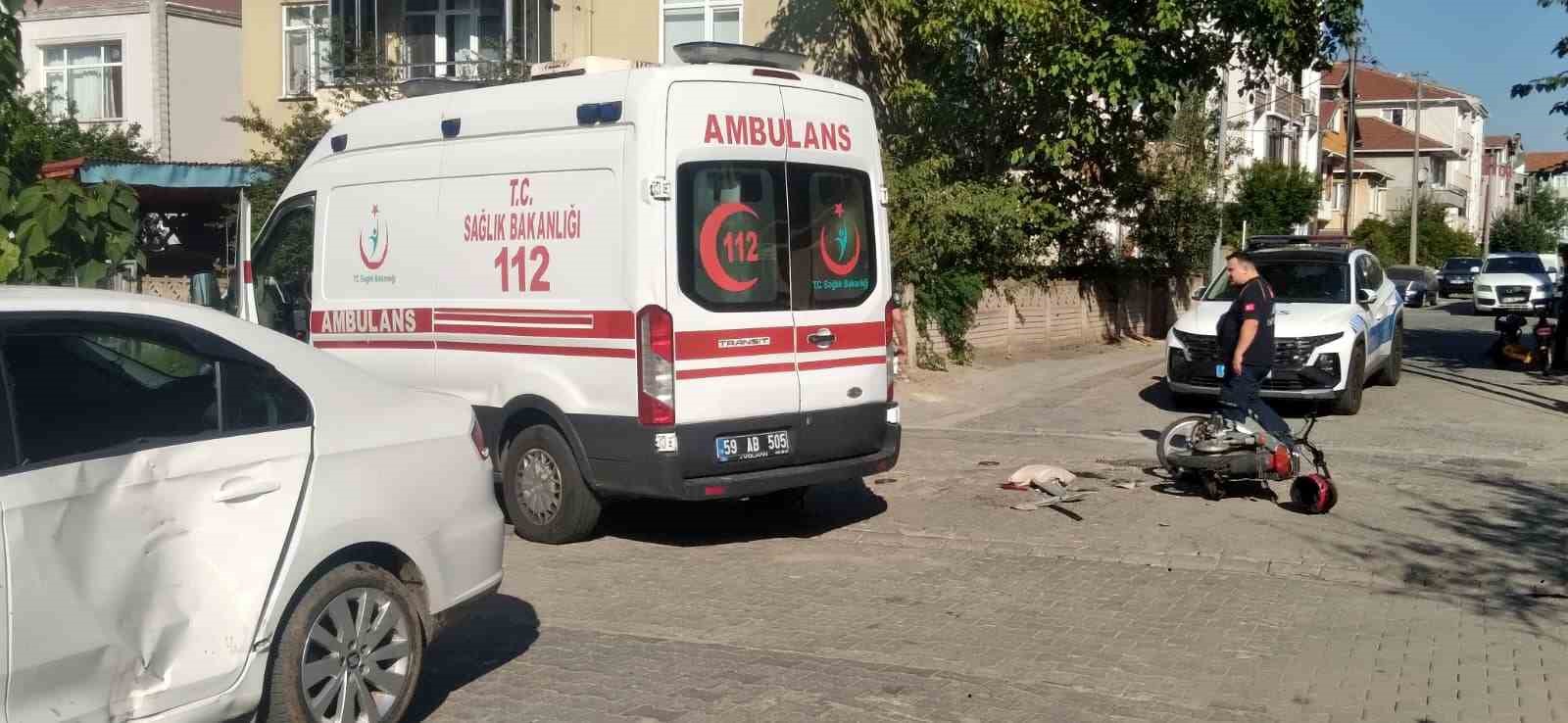MOTOSİKLET İLE OTOMOBİL ÇARPIŞTI.