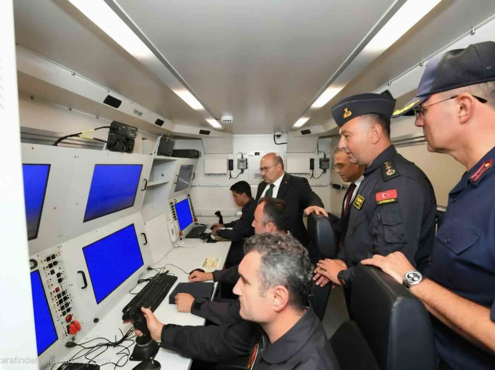 VALİ USTAOĞLU, BANDIRMA’DA GÜVENLİK VE HİZMET GÜNDEMİYLE TEMASLARDA BULUNDU