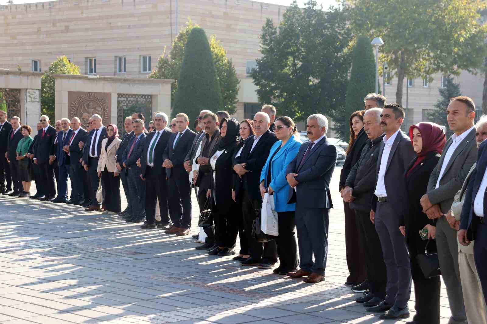 KAYSERİ'DE, 19 EKİM MUHTARLAR GÜNÜ DOLAYISIYLA BİR DİZİ ETKİNLİKLER DÜZENLENDİ.