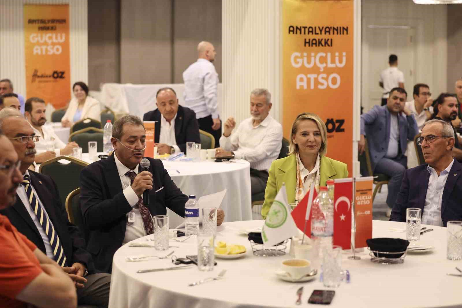 ATSO BAŞKAN ADAYI HATİCE ÖZ, ANTALYA KONYALILAR DERNEĞİ ÜYELERİYLE BİR ARAYA GELDİ.