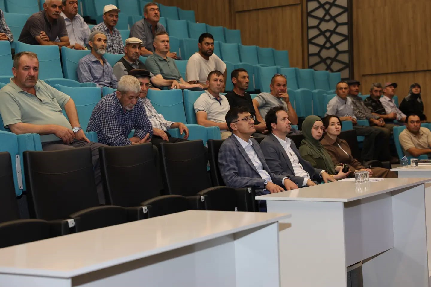 KÜTAHYA AĞAÇKÖY MAHALLESİNDE İMAR PLANLARI İÇİN İSTİŞARE TOPLANTISI DÜZENLENDİ