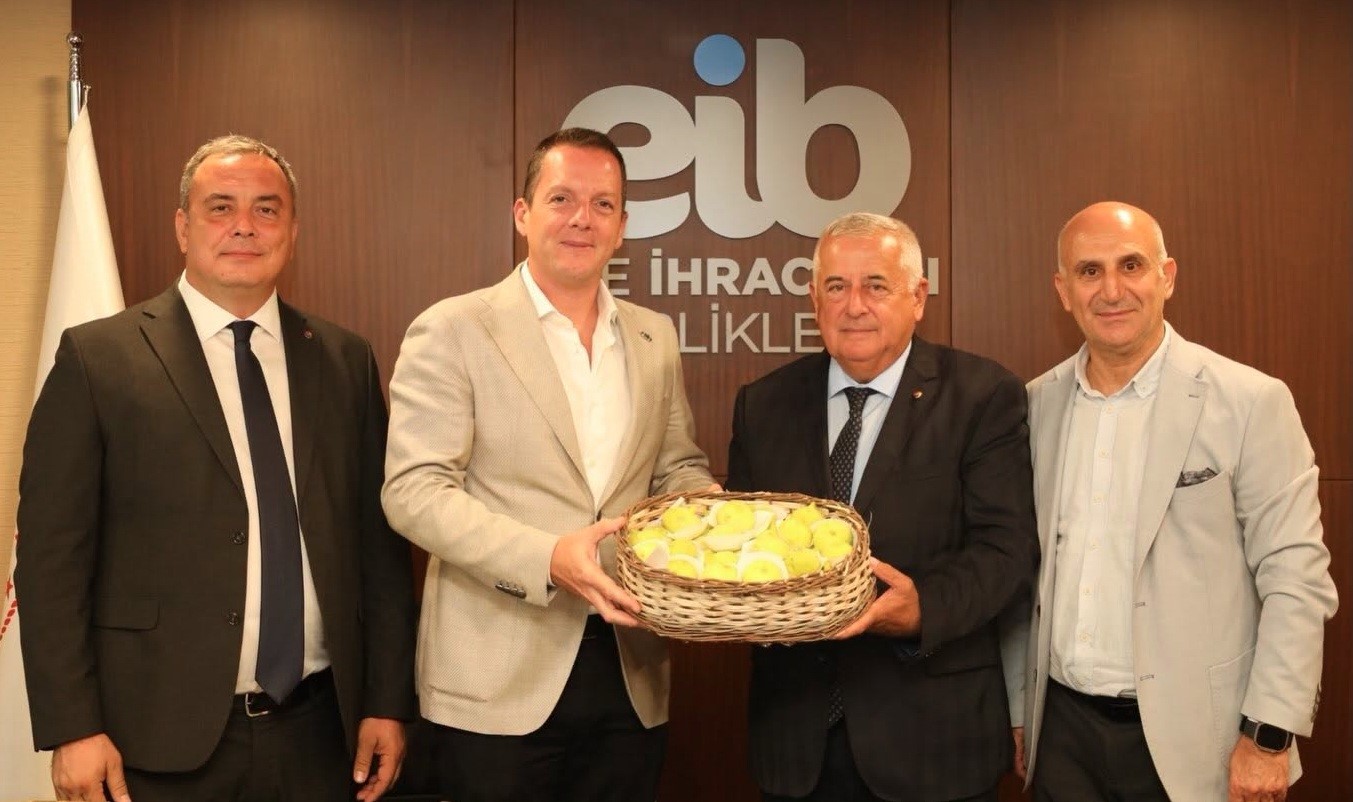 AYDIN TİCARET BORSASI İLE EGE İHRACATÇI BİRLİKLERİ ARASINDA ORTAK ÇALIŞMALARIN VE İŞ BİRLİĞİ İMKANLARININ GELİŞTİRİLMESİ AMACIYLA GÖRÜŞME GERÇEKLEŞTİRİLDİ.