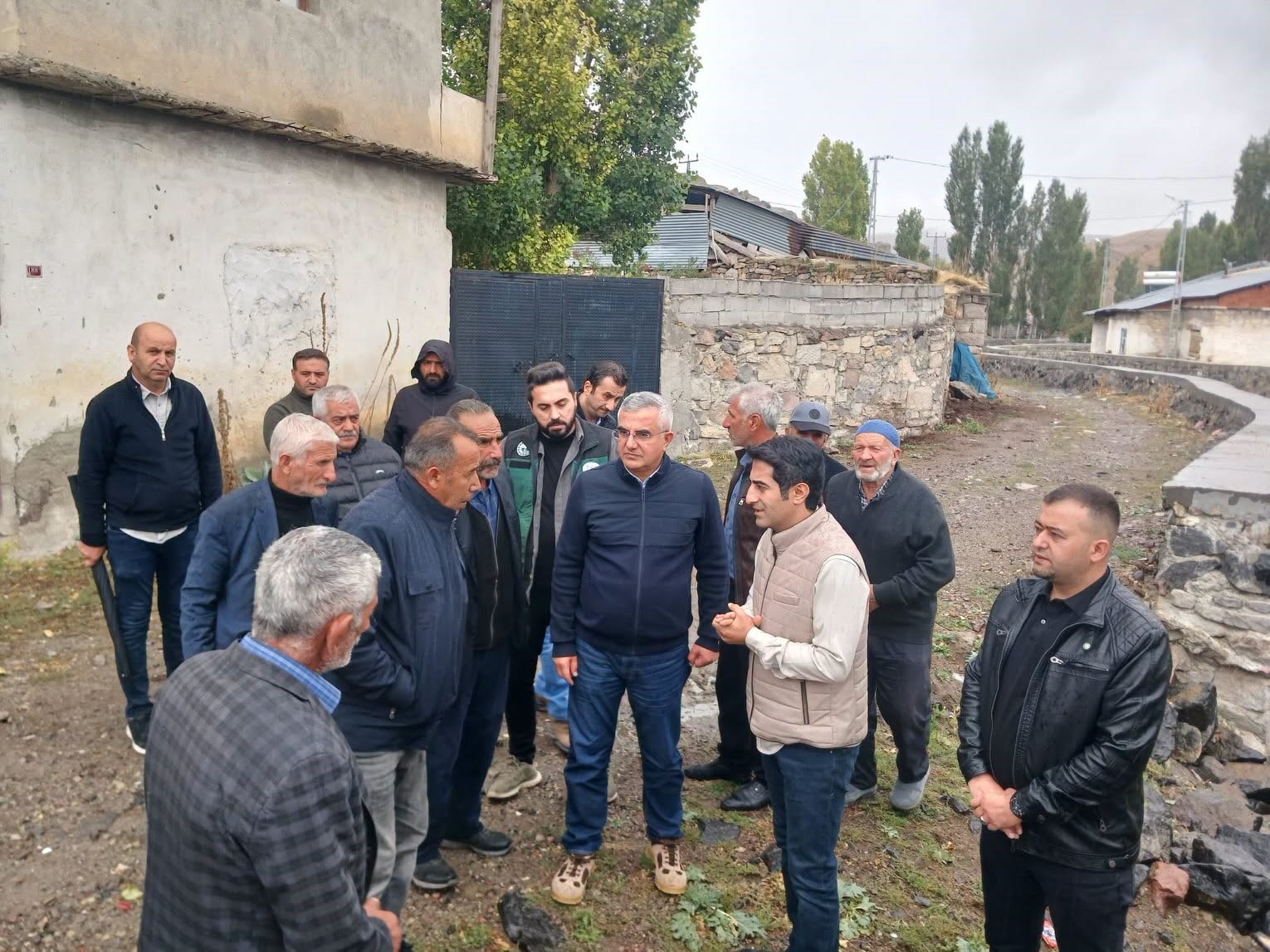 SARIKAMIŞ KAYMAKAMI ASLANTATAR’DAN KÖY ZİYARETLERİ(KARS-İHA)