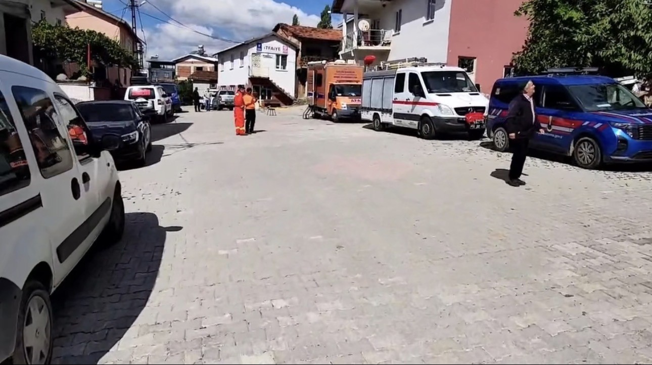 3 GÜNDÜR KAYIP OLAN 61 YAŞINDAKİ KADIN, DRON İLE BULUNDU