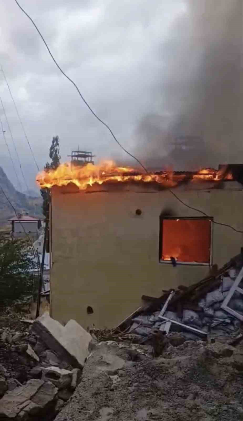 OKUL BİNASI