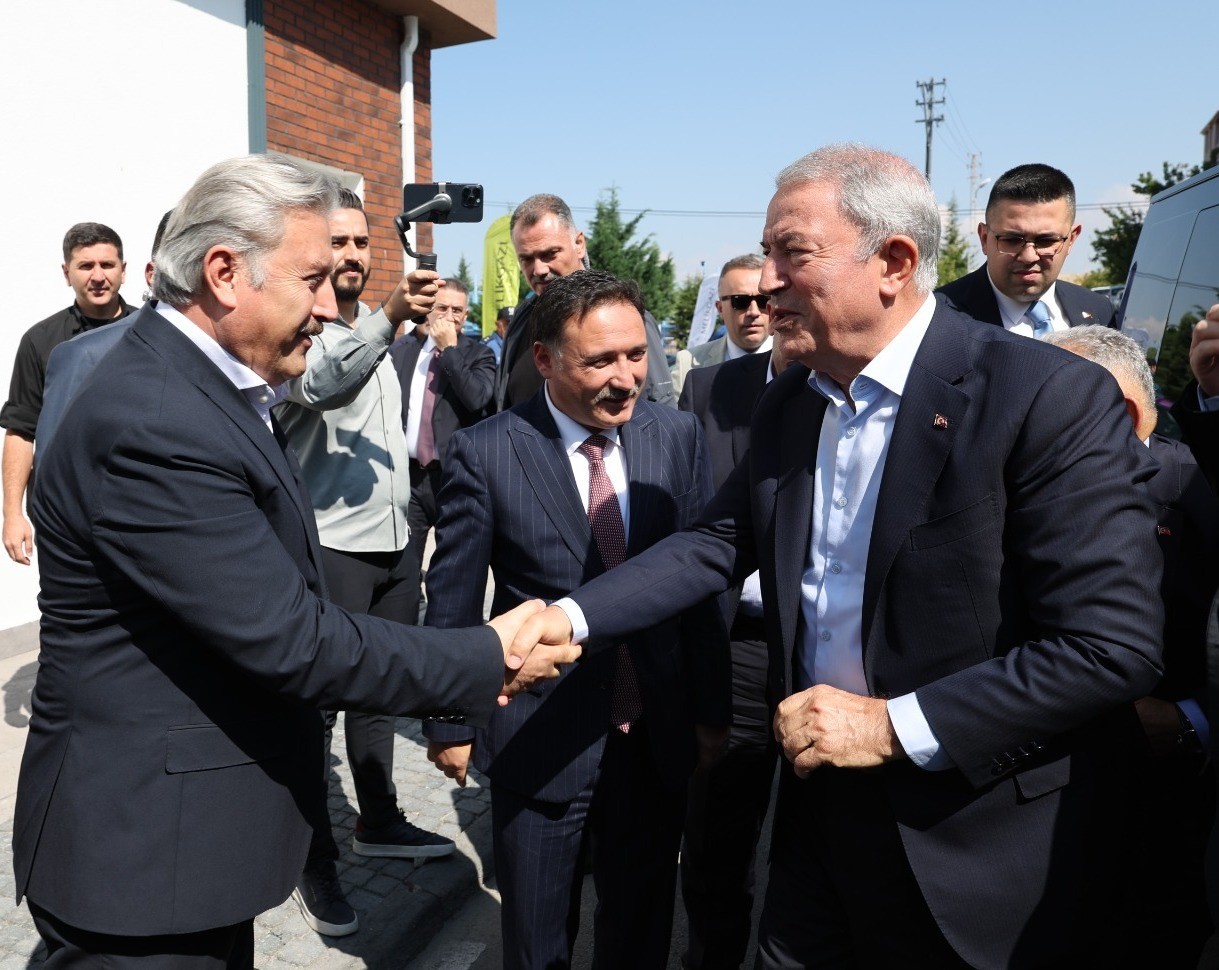 SAĞLIK ALANINDA HAYATA GEÇİRDİĞİ PROJELERLE REKOR HİZMETLERE İMZA ATAN MELİKGAZİ BELEDİYESİ İLÇE HALKININ MODERN VE NİTELİKLİ SAĞLIK HİZMETLERİNE ERİŞİMİNİ KOLAYLAŞTIRACAK ÖNEMLİ BİR YATIRIM OLAN MELİKGAZİ BELEDİYESİ MÜRÜVVET-SAADETTİN TÜRKKAN AĞIZ VE DİŞ SAĞLIĞI POLİKLİNİĞİ’NİN AÇILIŞINI GERÇEKLEŞTİRDİ.