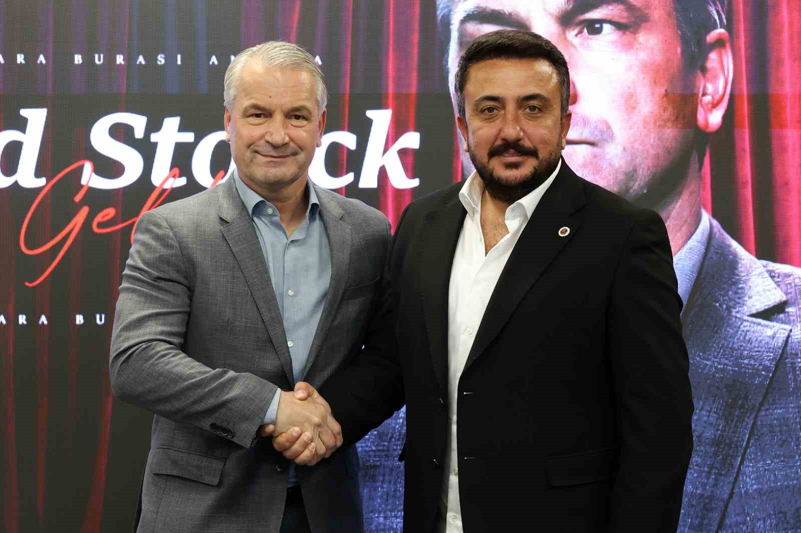 METİN DİYADİN İLE YOLLARINI AYIRAN GENÇLERBİRLİĞİ, BERND STORCK İLE ANLAŞTI.
