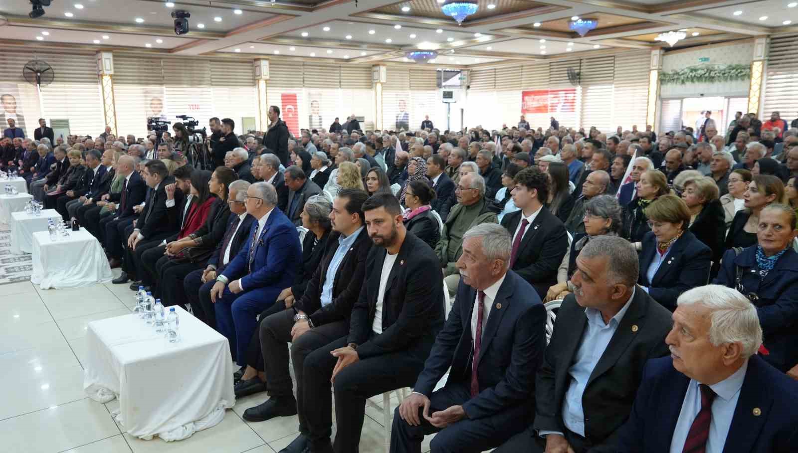 YENİ PARTİ GENEL BAŞKANI ÖZGÜR ÖZEL, KIRIKKALE'DE YAPTIĞI KONUŞMADA, EN GEÇ 15 AY SONRA SEÇİM YAPILACAĞINI ÖNE SÜREREK PARTİLİLERİNE SEÇİM KAMPANYASI İÇİN HAZIRLIK ÇAĞRISINDA BULUNDU.