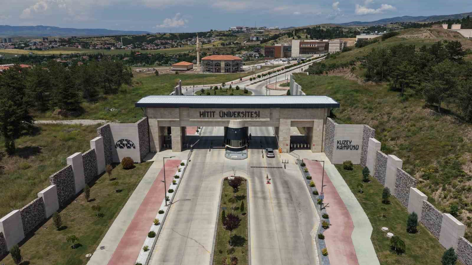 KASTAMONU ÜNİVERSİTESİ, YKS YERLEŞTİRME SONUÇLARINA GÖRE 99,76 TOPLAM DOLULUK ORANIYLA EN ÇOK TERCİH EDİLEN ÜNİVERSİTELER ARASINDA YER ALDI.