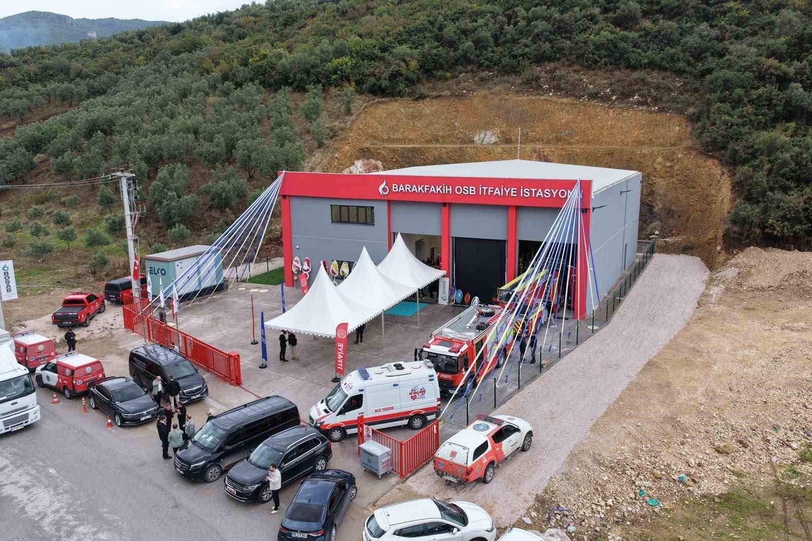 BÜYÜKŞEHİR BELEDİYESİ İTFAİYE DAİRESİ BAŞKANLIĞI KOORDİNASYONUYLA BARAKFAKİH ORGANİZE SANAYİ BÖLGESİ'NDE (BOSAB) 32'NCİ İTFAİYE İSTASYONU DEVREYE ALINDI.