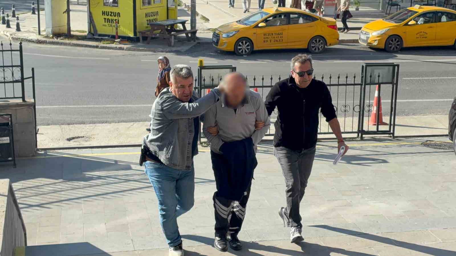 GÖZALTINA ALINAN ŞÜPHELİ, EMNİYETTEKİ İŞLEMLERİNİN ARDINDAN ADLİYEYE SEVK EDİLDİ.