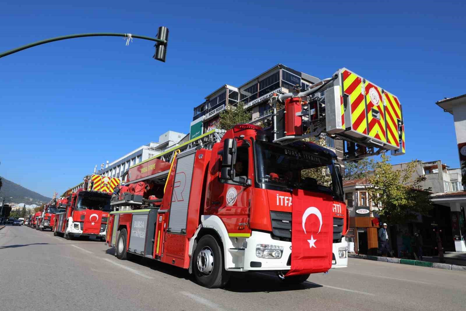 BÜYÜKŞEHİR BELEDİYE BAŞKAN VEKİLİ ŞAHİN BİBA, İTFAİYE TEŞKİLATI’NIN 312’NCİ KURULUŞ YIL DÖNÜMÜ KAPSAMINDA ÖNEMLİ MESAJLAR VERDİ. YANGIN VE AFETLERE KARŞI ÖNLEYİCİ ÇALIŞMALARIN ÖNEMİNE DİKKAT ÇEKEN BİBA, "BURSA’YI İTFAİYE ALANINDA TÜRKİYE’YE ÖRNEK BİR ŞEHİR HALİNE GETİRECEĞİZ" DEDİ.