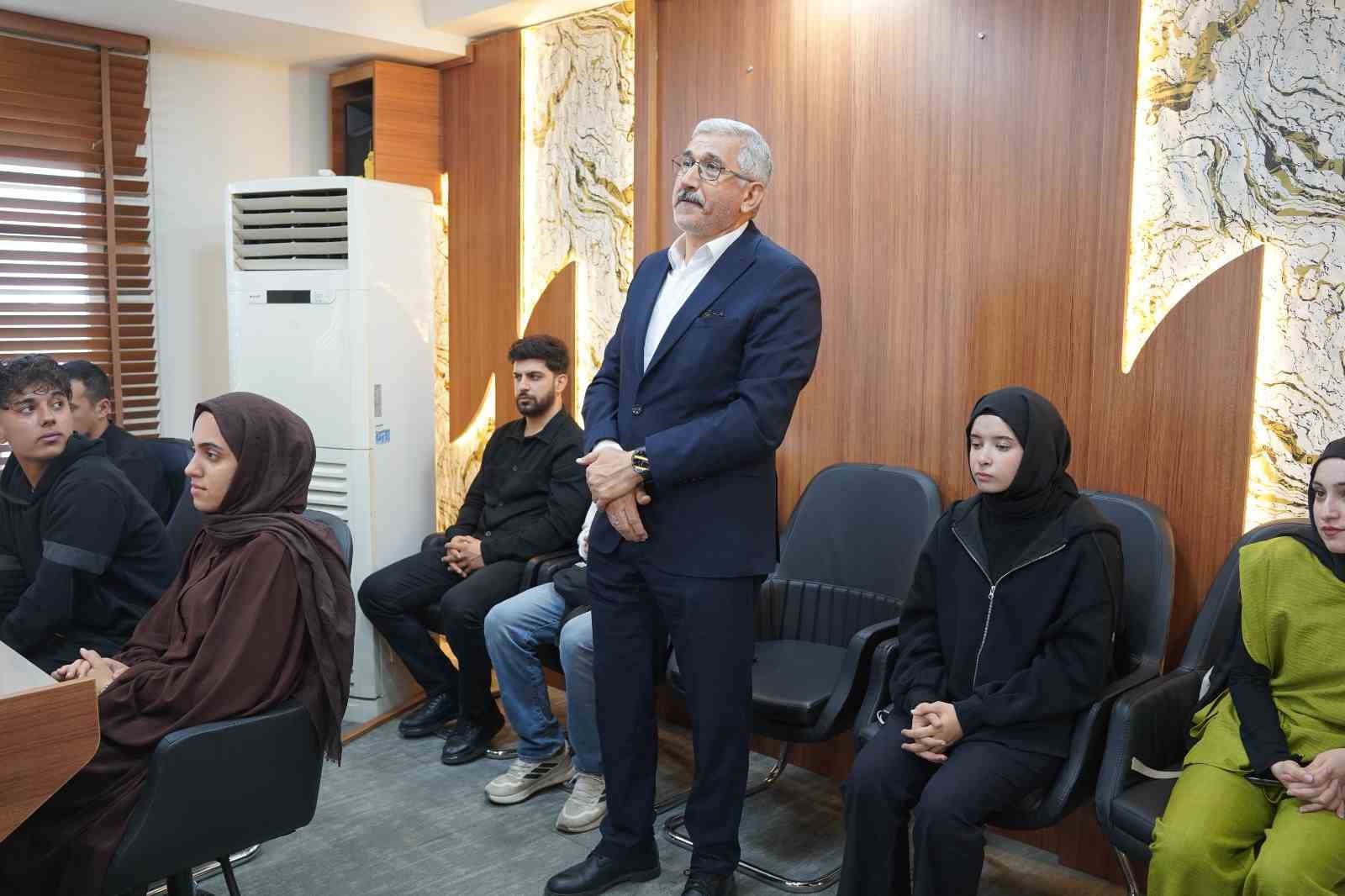 KAHTA BELEDİYESİ GENÇLİK MECLİSİ'NDEN ANLAMLI BULUŞMA