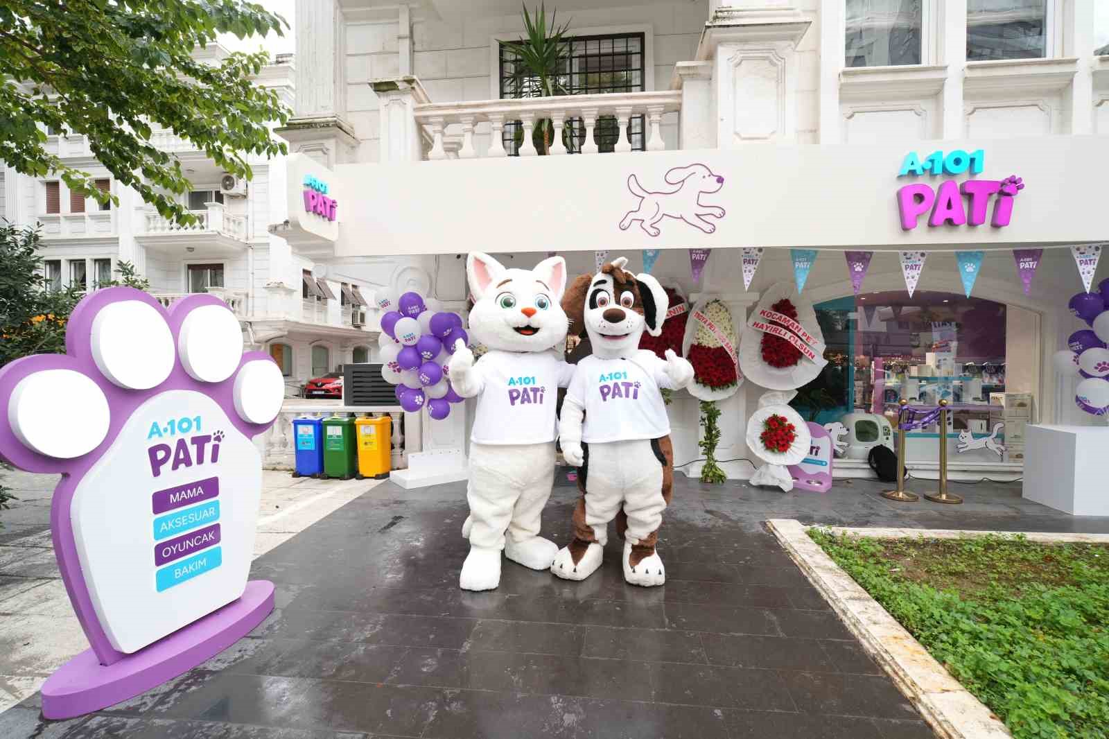 KİŞİSELLEŞTİRİLMİŞ ÜRÜN ÖNERİLERİ VE BÖLGEYE GÖRE FARKLI TESLİMAT SEÇENEKLERİYLE PET ALIŞVERİŞİNİ KOLAYLAŞTIRAN MARKANIN İLK FİZİKSEL DENEYİM NOKTASI İSE KALAMIŞ PATİ MAĞAZASI OLDU.
