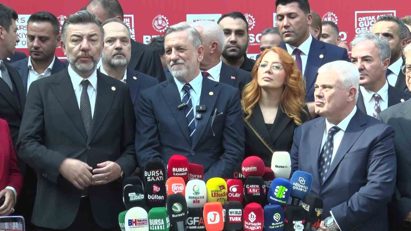 BURSA TİCARET VE SANAYİ ODASI’NDA (BTSO) YENİ DÖNEMİN YÖNETİMİNİ BELİRLEMEK ÜZERE GERÇEKLEŞTİRİLEN SEÇİMDE OY VERME İŞLEMİ SÜRÜYOR. MEVCUT BAŞKAN İBRAHİM BURKAY İLE BURSA TİCARET BORSASI BAŞKANI ÖZER MATLI’NIN YARIŞTIĞI SEÇİMDE 159 MECLİS ÜYESİ SANDIK BAŞINA GİDİYOR. BURKAY, SEÇİM SÜRECİNE İLİŞKİN YAPTIĞI AÇIKLAMADA, BTSO’NUN 137 YILLIK KÖKLÜ GEÇMİŞİNE DİKKAT ÇEKEREK, "BUGÜN TARİHİ BİR GÜNÜ YAŞIYORUZ" DEDİ.
