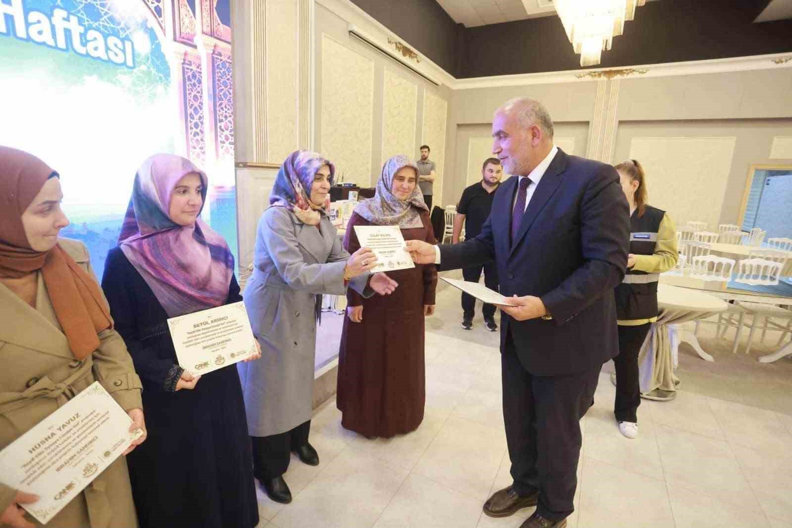 CANİK BELEDİYE BAŞKANI İBRAHİM SANDIKÇI, İLÇEDE GÖREVLERİNİ SÜRDÜREN DİN GÖREVLİLERİYLE BİR ARAYA GELDİ.