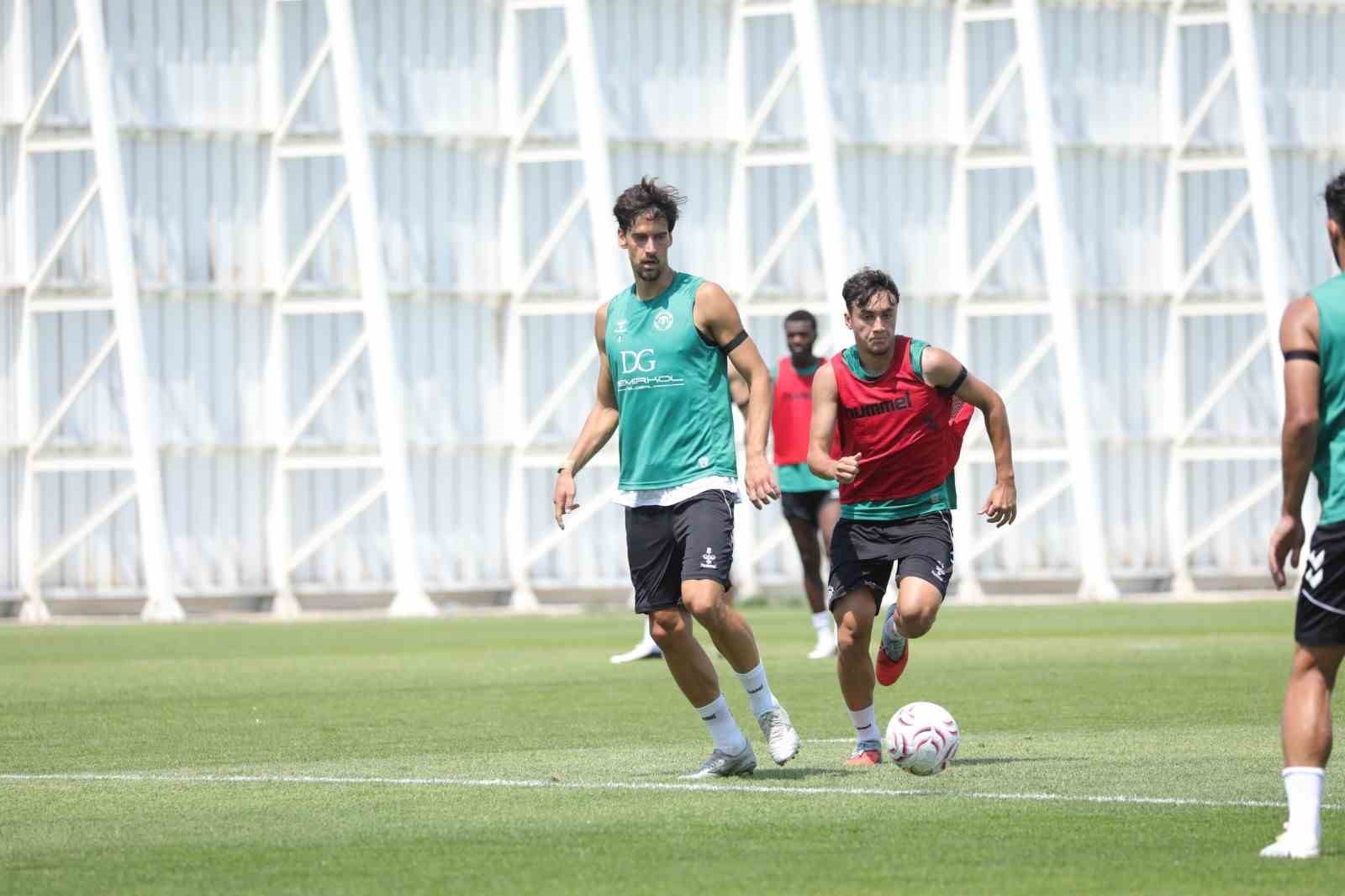 KONYASPOR, TRENDYOL SÜPER LİG’İN 2. HAFTASINDA DEPLASMANDA FENERBAHÇE İLE KARŞI KARŞIYA GELECEĞİ MÜCADELENİN HAZIRLIKLARINA DEVAM EDİYOR.