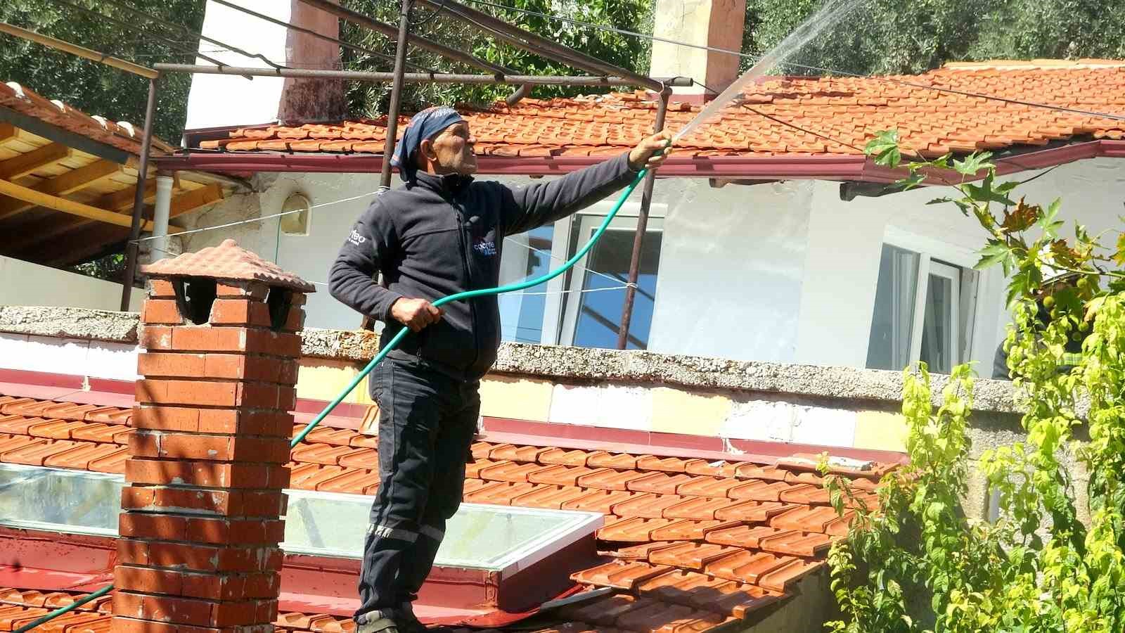 MUĞLA’DA METRUK BİNADA YANGIN PANİĞİ