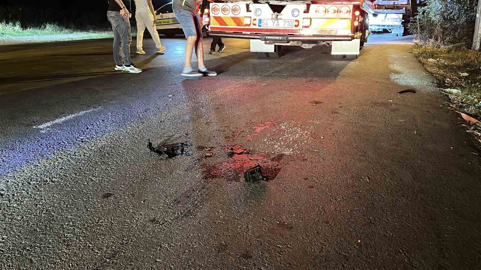 SAKARYA’NIN AKYAZI İLÇESİNDE MEYDANA GELEN TRAFİK KAZASINDA, HAFİF TİCARİ ARAÇ İLE OTOMOBİLİN ÇARPIŞMASI NETİCESİNDE 1’İ AĞIR, 1'İ BEBEK OLMAK ÜZERE TOPLAM 7 KİŞİ YARALANDI.