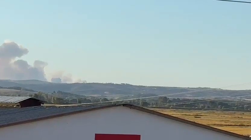 YUNANİSTAN’DA Kİ  YANGIN, MERİÇ’TEN GÖRÜLÜYOR