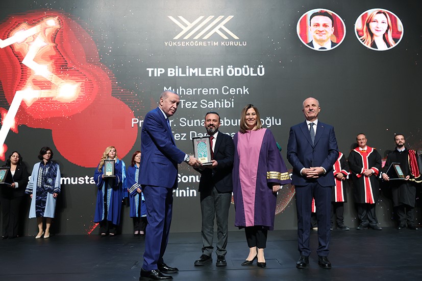 PROGRAM, 2026 YILI YÖK ÜSTÜN BAŞARI ÖDÜLLERİNİN TAKDİMİ VE HATIRA FOTOĞRAFI ÇEKİMİ İLE SON BULDU.