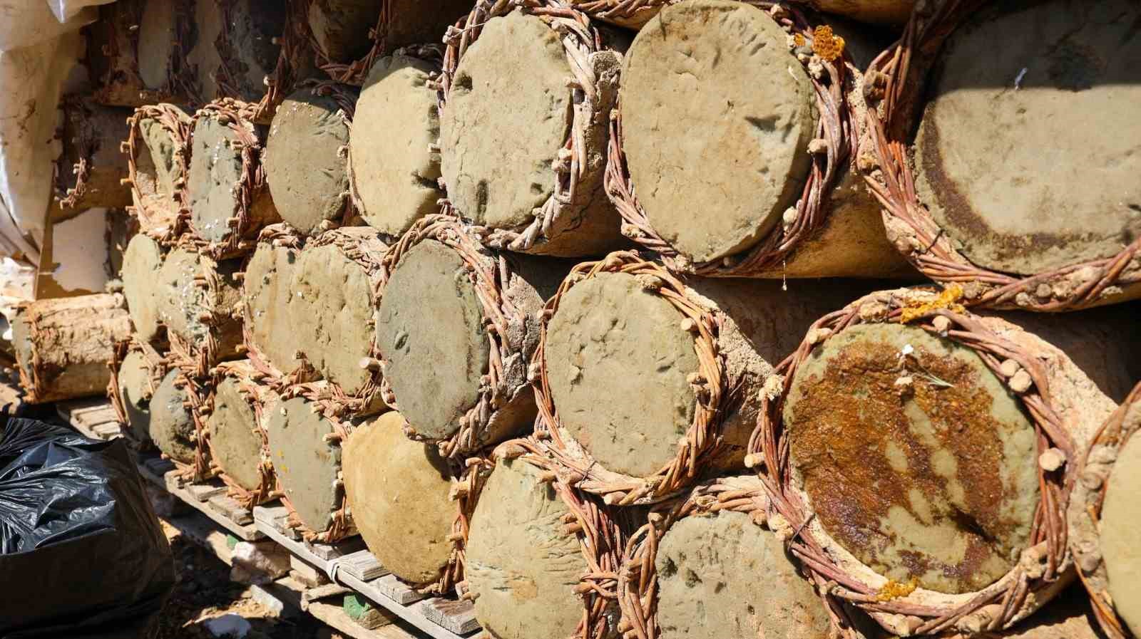 MALATYA’DA 60 YILLIK GELENEK TOPRAK KOVANLARDA YAŞATILIYOR
