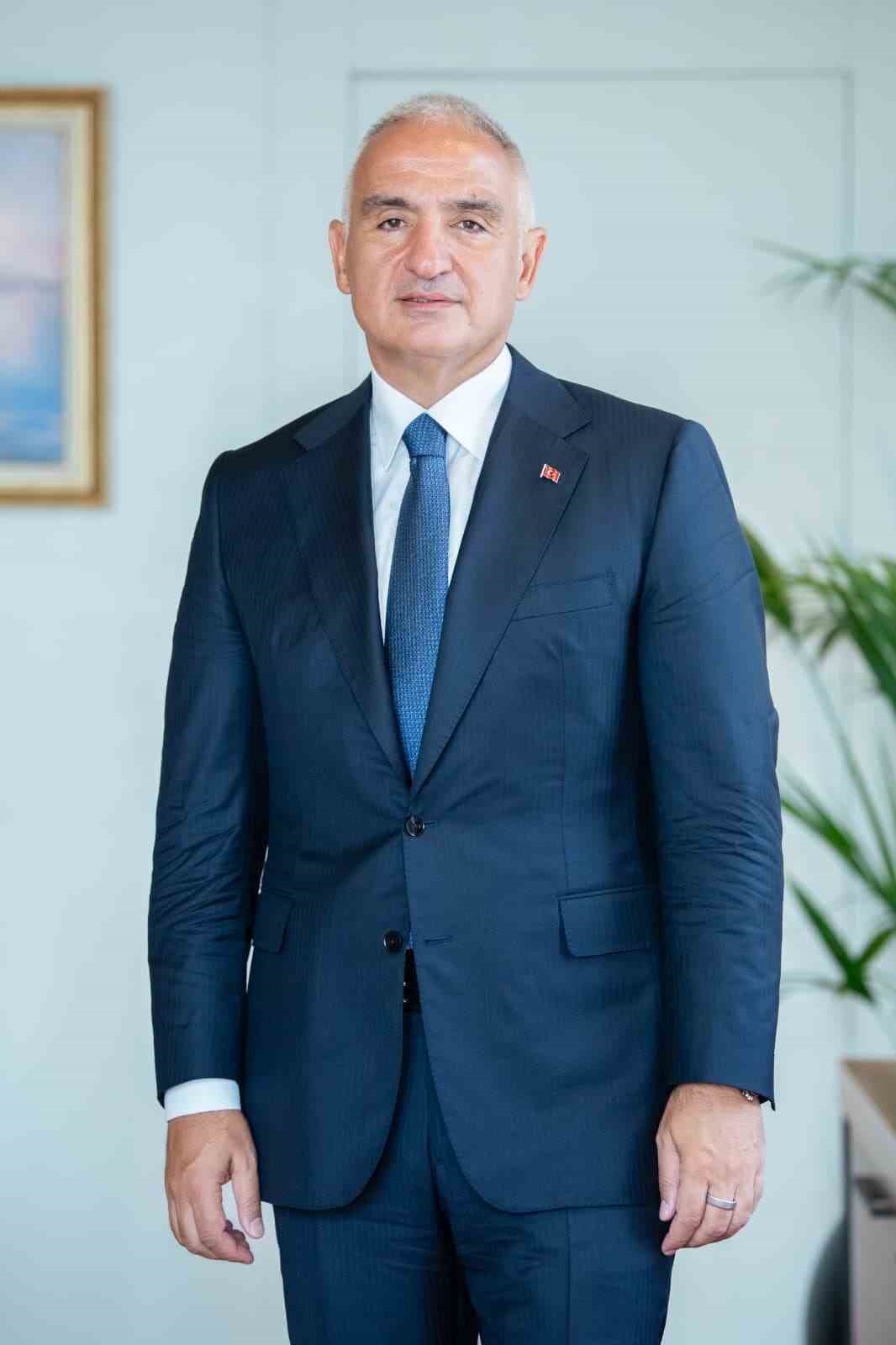 KÜLTÜR VE TURİZM BAKANI MEHMET NURİ ERSOY