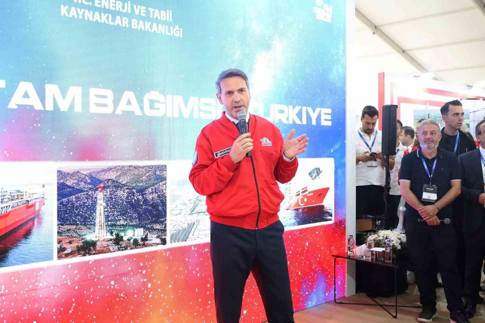 ENERJİ VE TABİİ KAYNAKLAR BAKANI ALPARSLAN BAYRAKTAR ŞANLIURFA'DA GERÇEKLEŞTİRİLEN TEKNOFEST GÜNEYDOĞU'DA YAPTIĞI AÇIKLAMADA NÜKLEER ENERJİ SANTRALLERİYLE İLGİLİ ÖNEMLİ BİLGİLER PAYLAŞTI