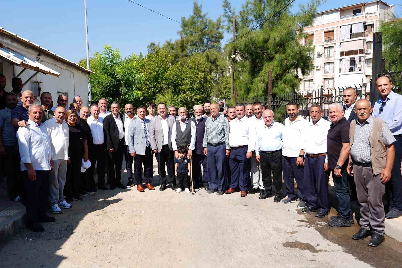 MANİSA BÜYÜKŞEHİR BELEDİYE BAŞKANI BESİM DUTLULU, ŞEHZADELER İLÇESİNDEKİ 6 MAHALLEDE MUHTARLAR VE VATANDAŞLARLA BİR ARAYA GELEREK SORUN, TALEP VE BEKLENTİLERİ YERİNDE DİNLEDİ. ULAŞIM, ALTYAPI, ÜSTYAPI VE ÇEVRE DÜZENLEMELERİ BAŞTA OLMAK ÜZERE MAHALLELERİN İHTİYAÇLARI MASAYA YATIRILDI.