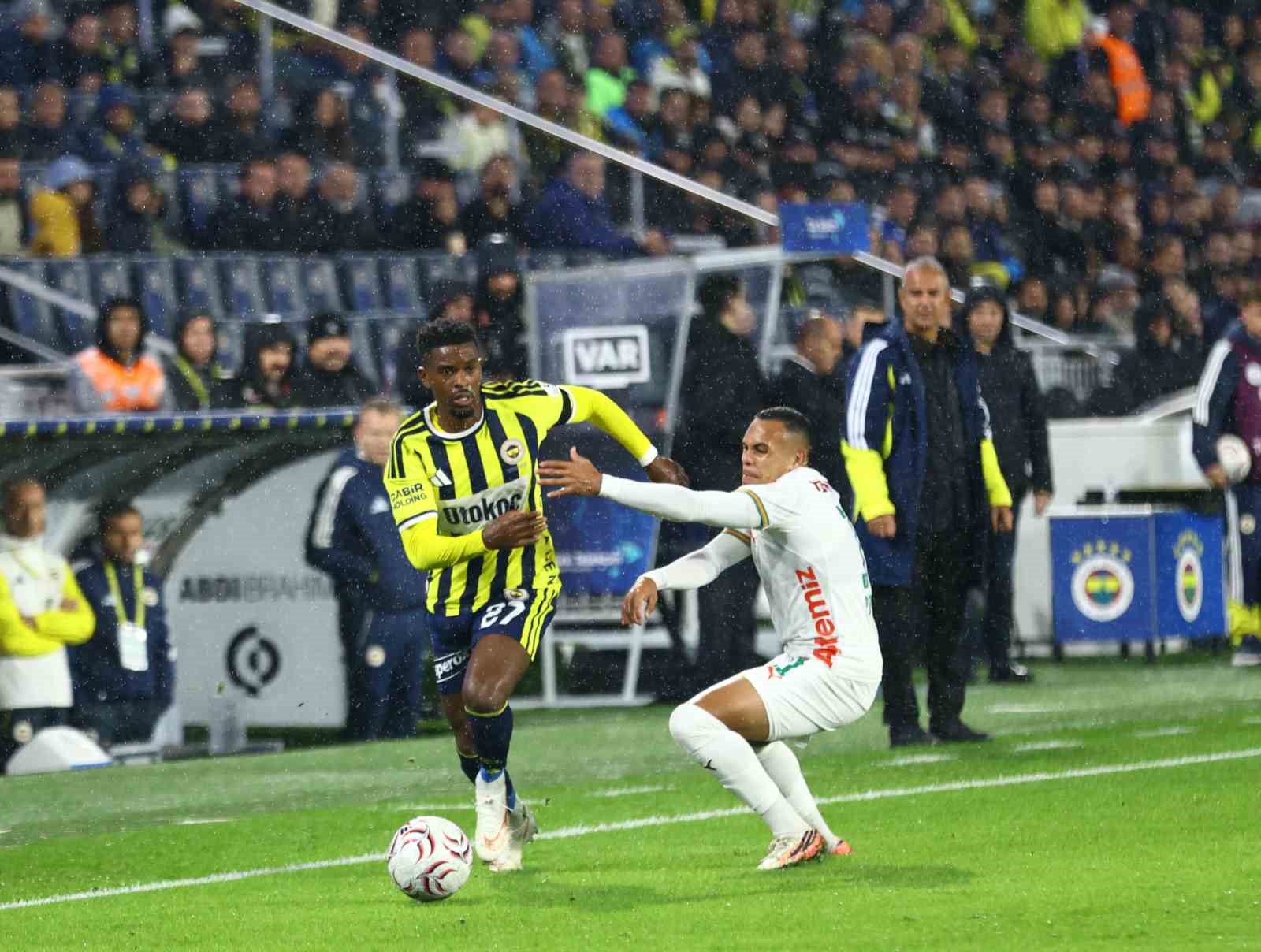 TRENDYOL SÜPER LİG’İN 8. HAFTASINDA FENERBAHÇE EVİNDE KARŞILAŞTIĞI CORENDON ALANYASPOR'U 3-0 MAĞLUP ETTİ.