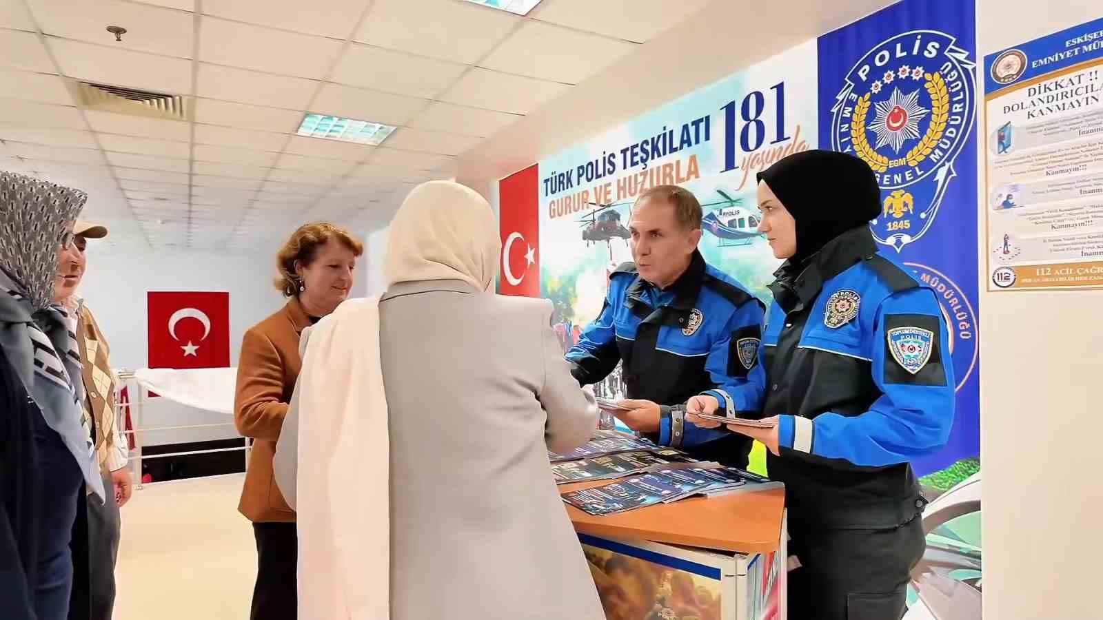 ESKİŞEHİR İL EMNİYET MÜDÜRLÜĞÜ TARAFINDAN "KAPTIRMA PROJESİ" KAPSAMINDA MUHTARLARIN VE MAHALLE SAKİNLERİNİN DOLANDIRICILIK SUÇLARINA KARŞI BİLİNÇLENDİRİLMESİ AMACIYLA BİLGİLENDİRME TOPLANTISI DÜZENLENDİ.