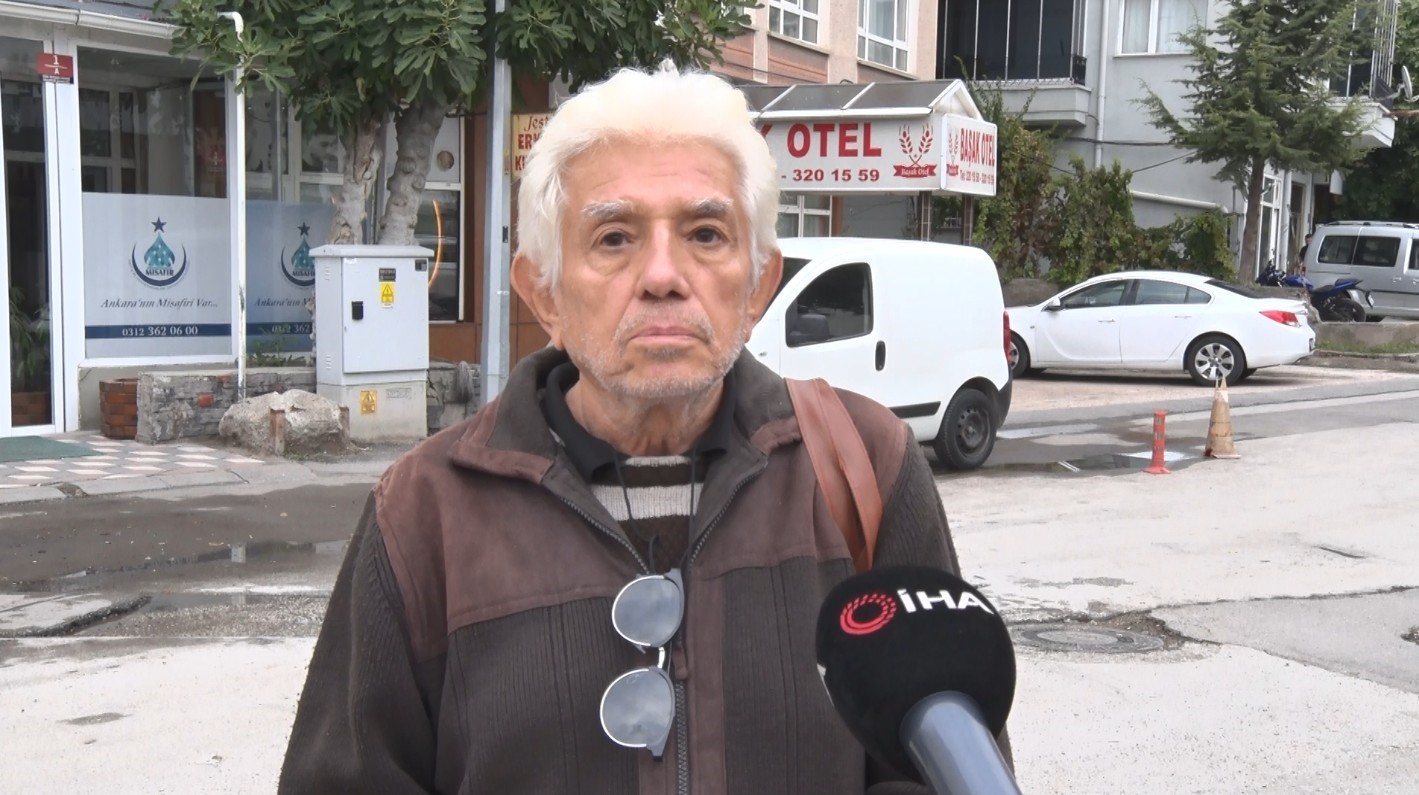 ANKARA’DA YAŞAYAN 73 YAŞINDAKİ MAHMUT TOPÇU, AİLESİYLE YAŞADIĞI SORUNLAR NEDENİYLE YAKLAŞIK 1 YILDIR EVİNE GİDEMEDİĞİNİ VE 2 EVİ OLMASINA RAĞMEN OTELDE YAŞADIĞINI İDDİA ETTİ.