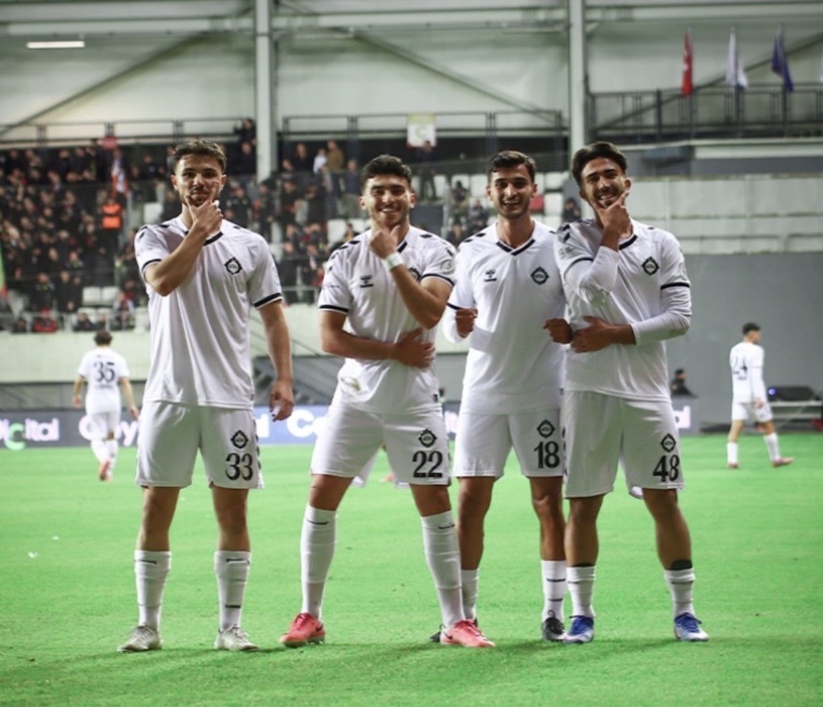 ALTAY, TFF 3. LİG 2. GRUP MÜCADELESİNDE SAHASINDA ESKİŞEHİRSPOR’A 4-1 MAĞLUP OLDU.
