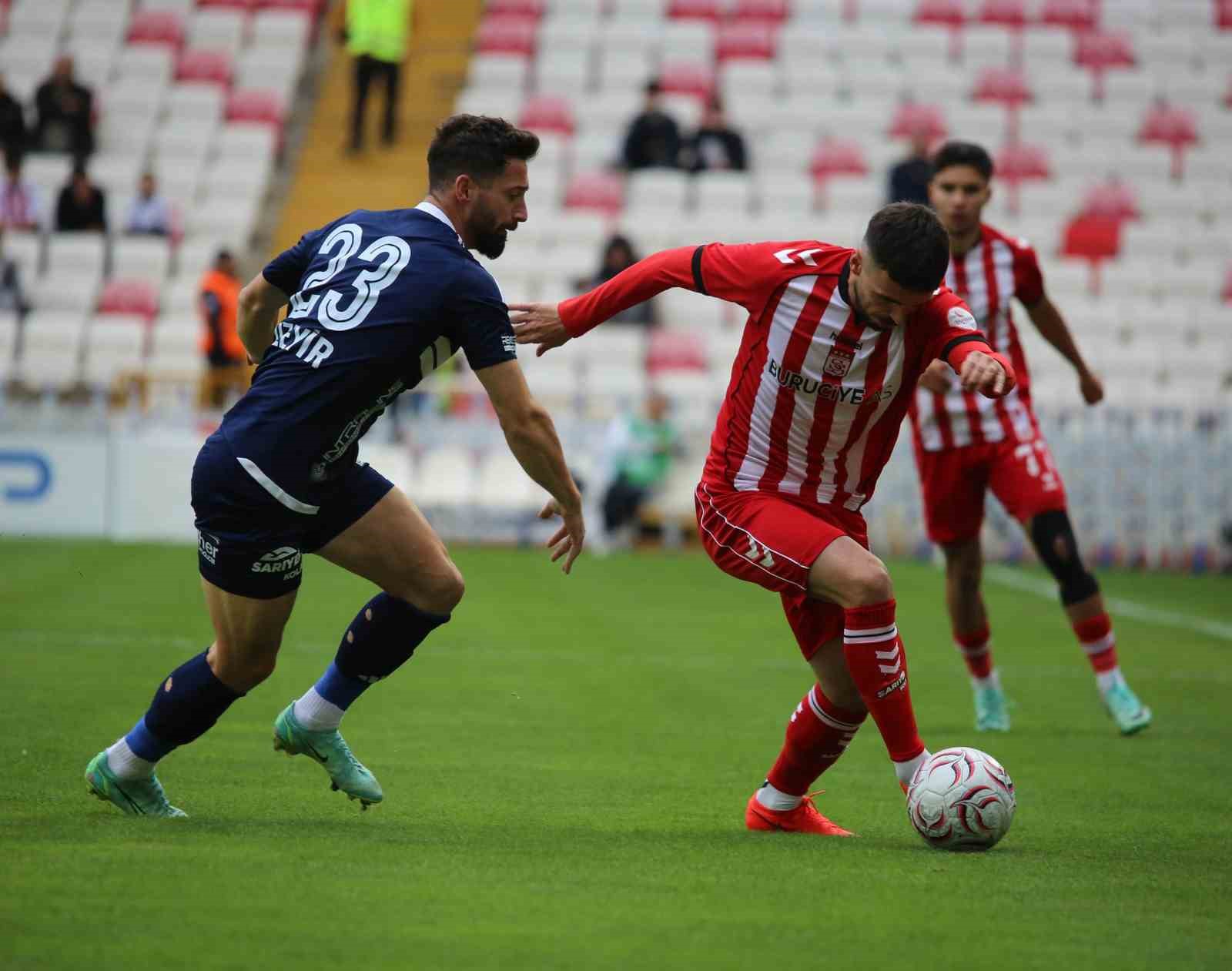 TRENDYOL 1. LİG'İN 11. HAFTASINDA SİVASSPOR, EVİNDE KARŞILAŞTIĞI SARIYER İLE 1-1 BERABERE KALDI.