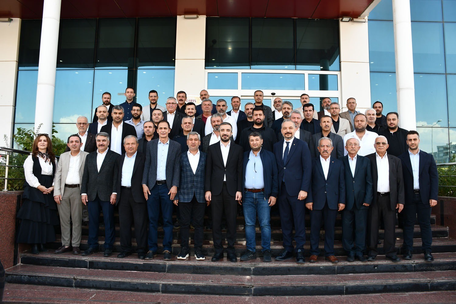 ADIYAMAN TİCARET VE SANAYİ ODASI’NDA (ATSO) GERÇEKLEŞTİRİLEN YÖNETİM KURULU BAŞKANLIĞI SEÇİMİNDE MEVCUT BAŞKAN MEHMET TORUNOĞLU YENİDEN BAŞKAN SEÇİLEREK GÜVEN TAZELEDİ.